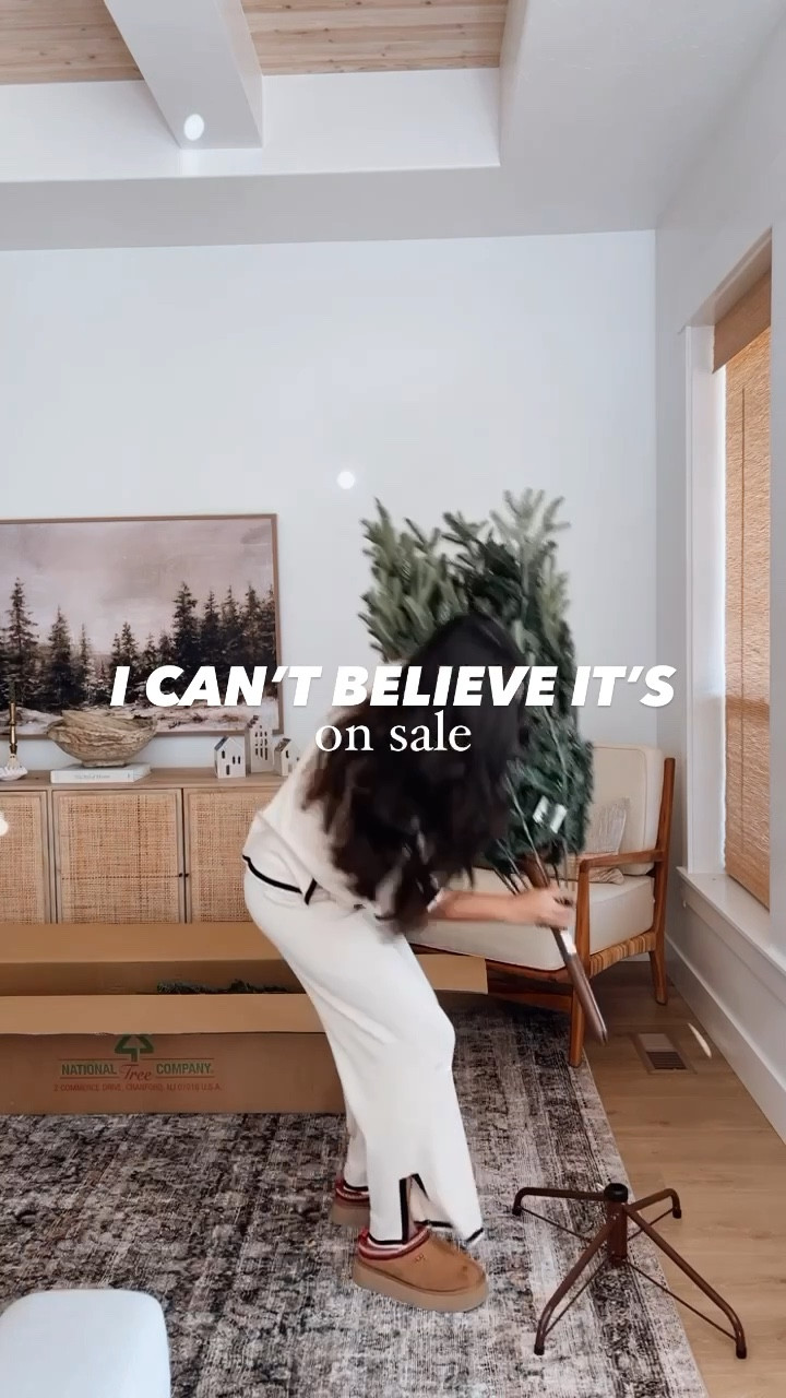 My Christmas tree price just dropped EVEN LOWER! $179! Lowest price in 30 days. This is definitely a sell out price! Amazon Christmas tree
Christmas decor
Holiday decor 

#LTKhome #LTKSeasonal #LTKsalealert