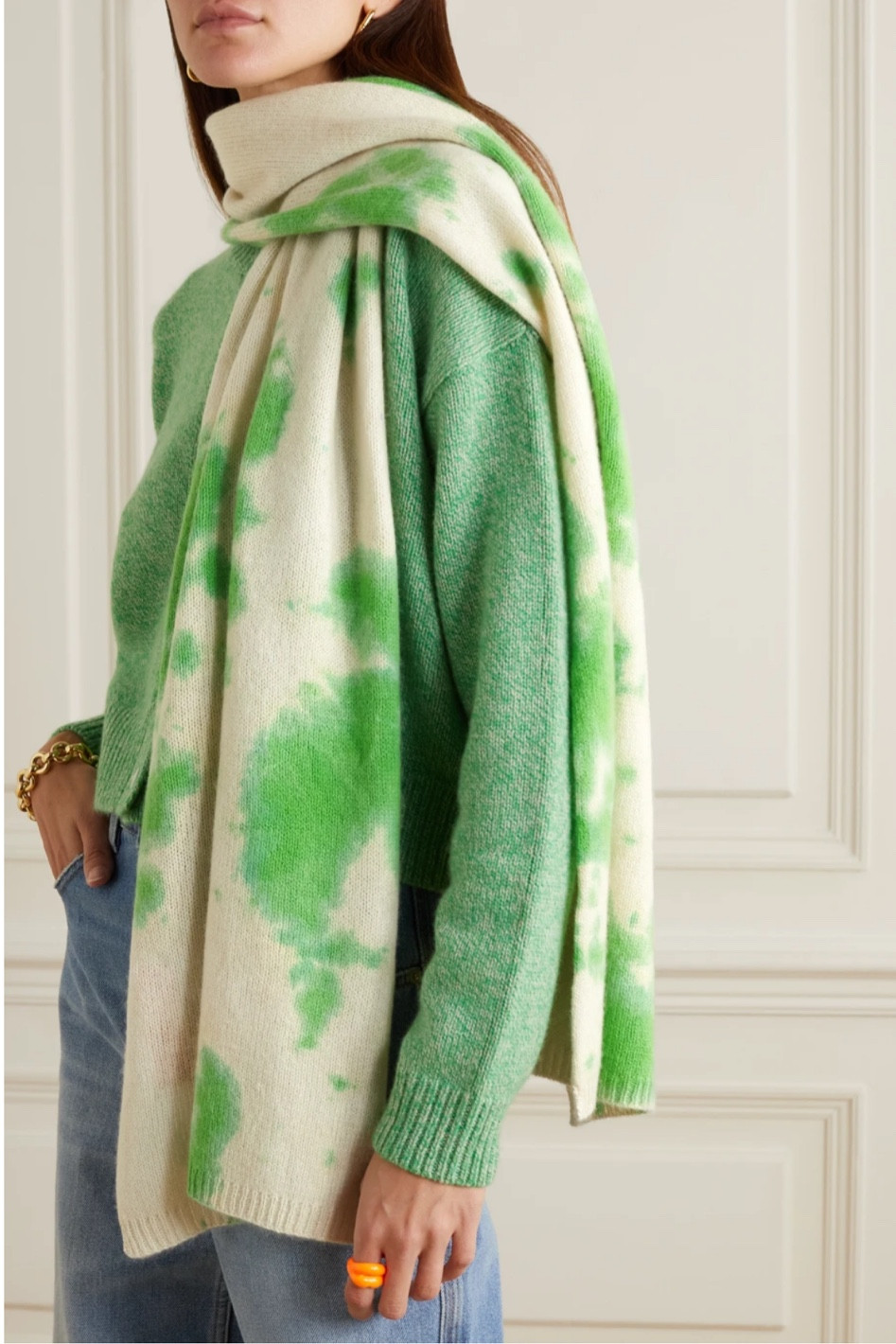 Why do I think tie-dyed green is a neutral? 

#LTKHoliday #LTKSeasonal