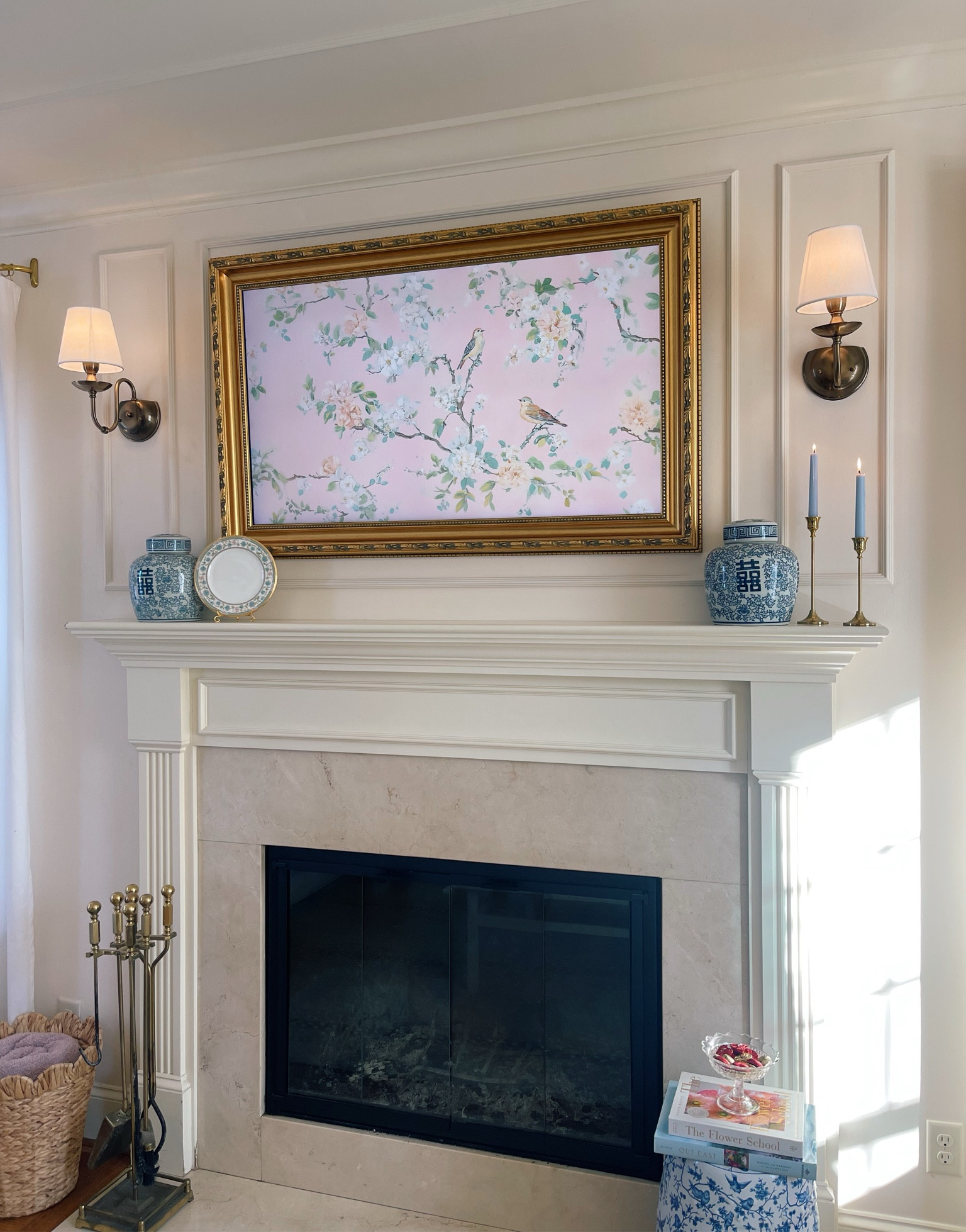 Love this frame tv art for spring 🌸💗