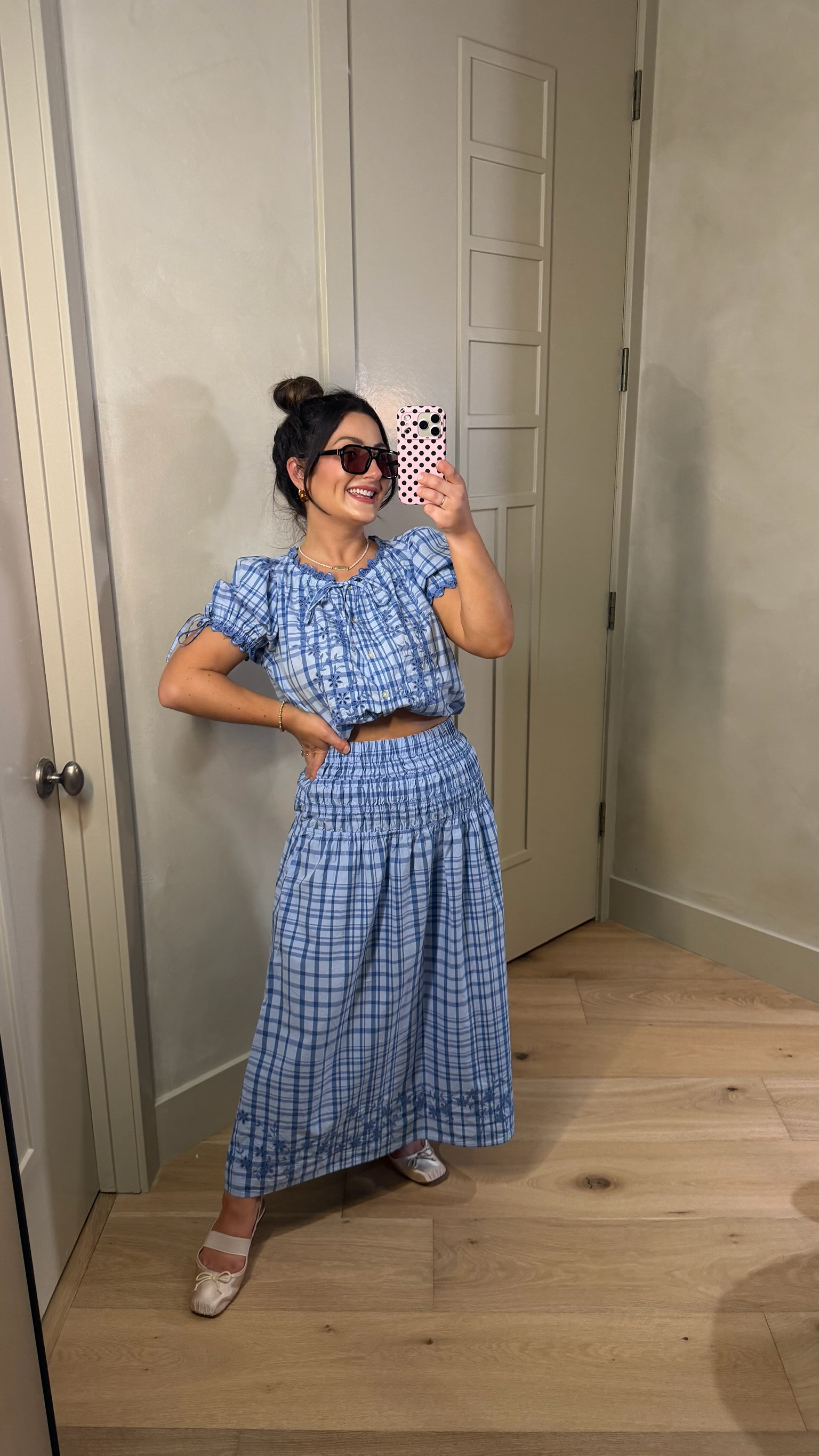 Cutest gingham cotton set! 

Puff sleeve top and maxi skirt 
Size small

Petite friendly
5'0" 140lbs 

#LTKSeasonal #LTKootd #LTKPetite