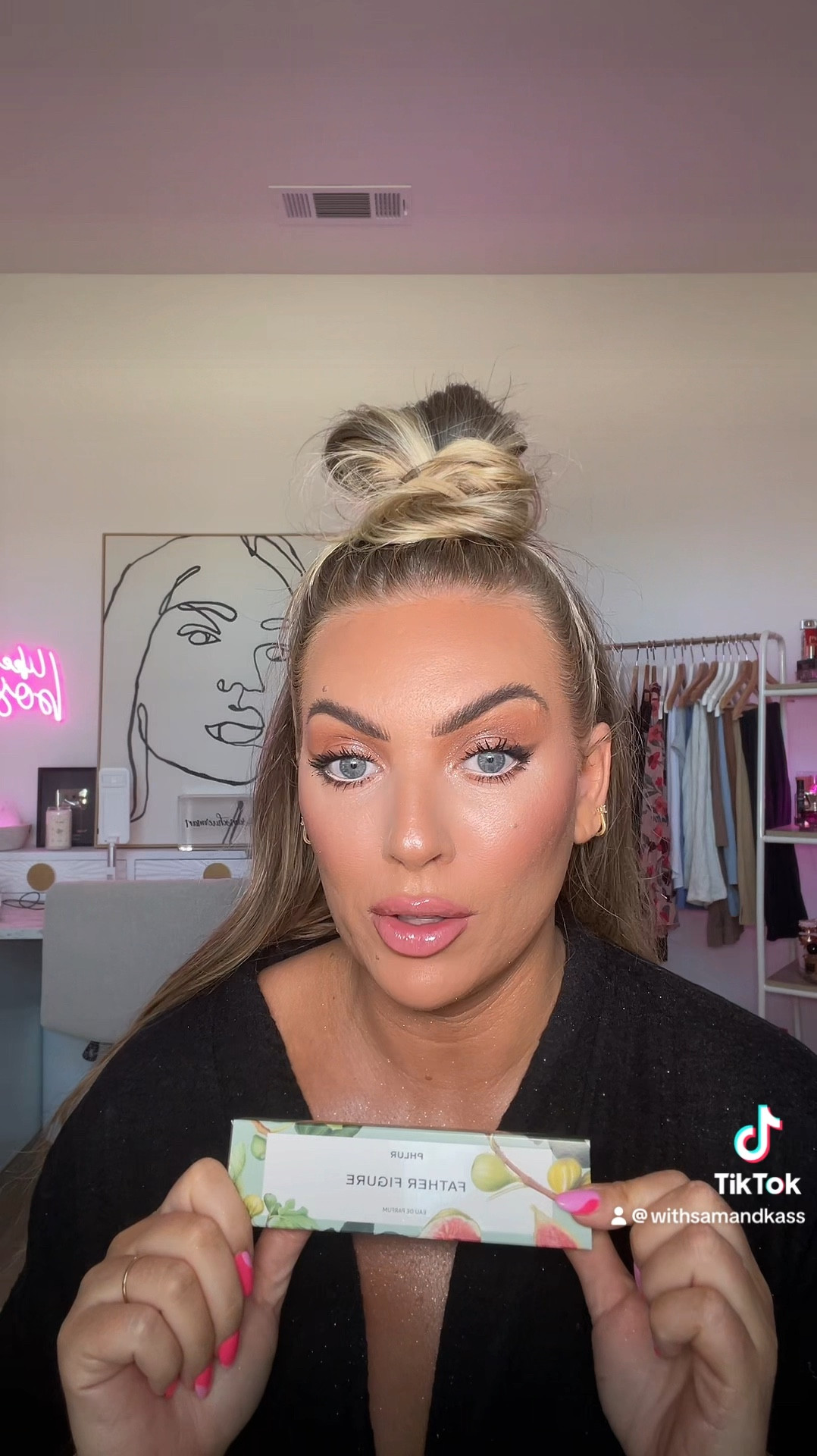 This perfume combo is so beautiful! It’s the perfect skin scent. @noteworthyscents 818 has Janine, milk and woods. It’s the perfect scent for any time, any season, anywhere. 

@phlur Father Figure has notes of lush fig, jasmine dew, vanilla Madagascar and sandalwood. 

Together they are you, but better. ✨



#LTKFindsUnder50 #LTKBeauty #LTKVideo