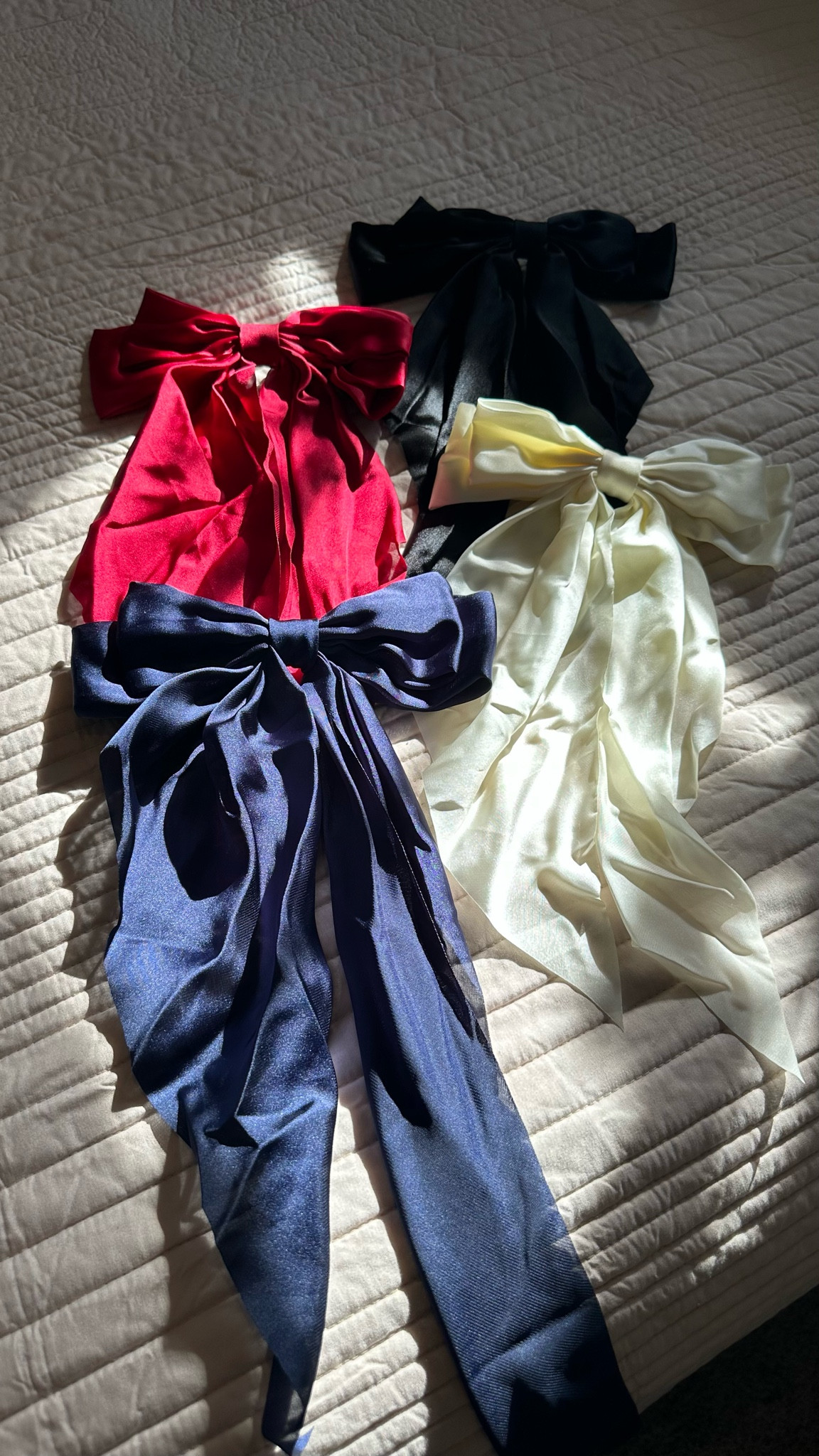 4 pack of clip in bows - these are so cute! 

#LTKHoliday