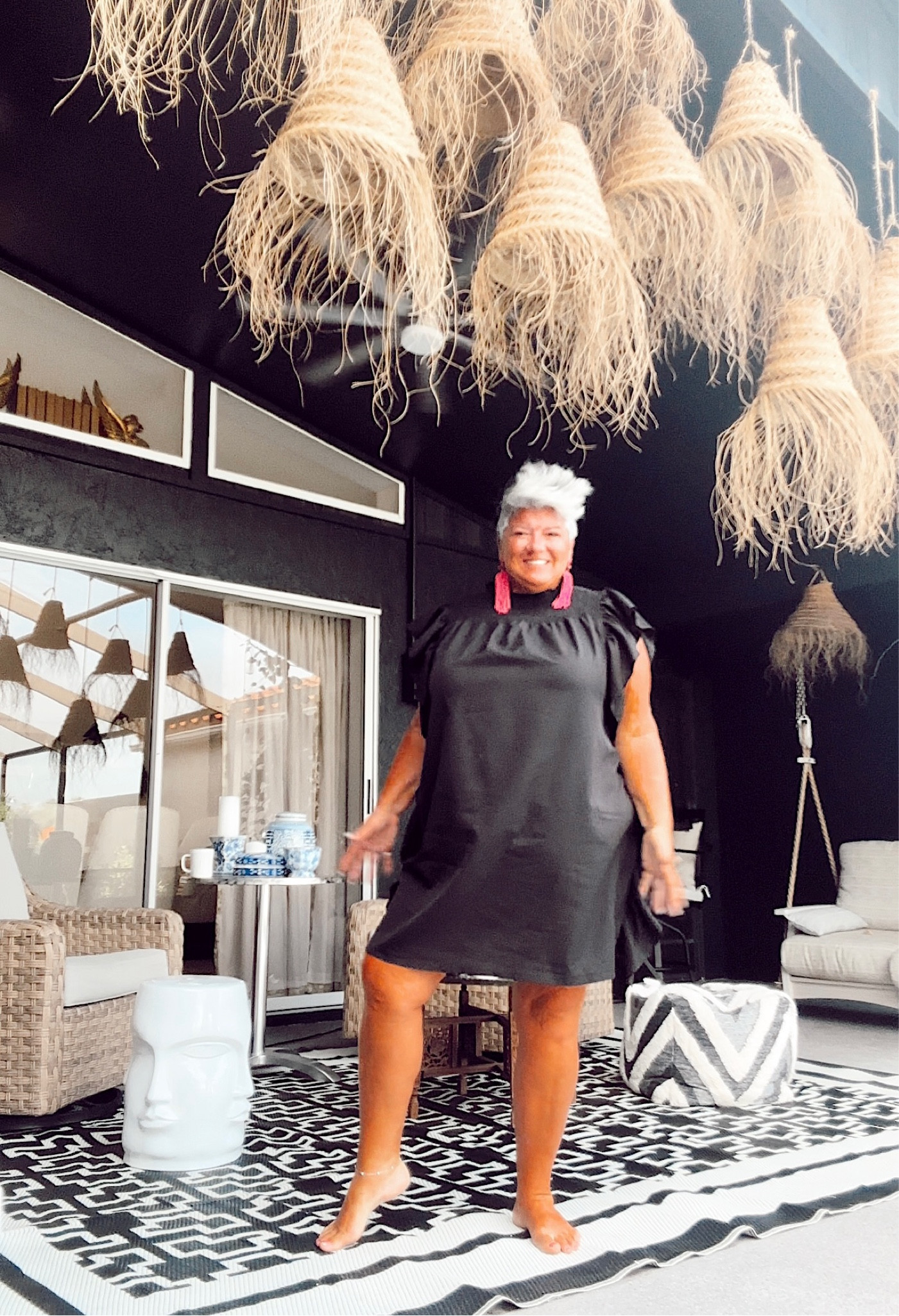 I will include all the links in this one including the straw chandeliers.

#LTKU #LTKstyletip #LTKFind