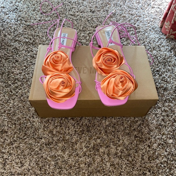 Steve Madden Rose detail, strap up sandals | Poshmark