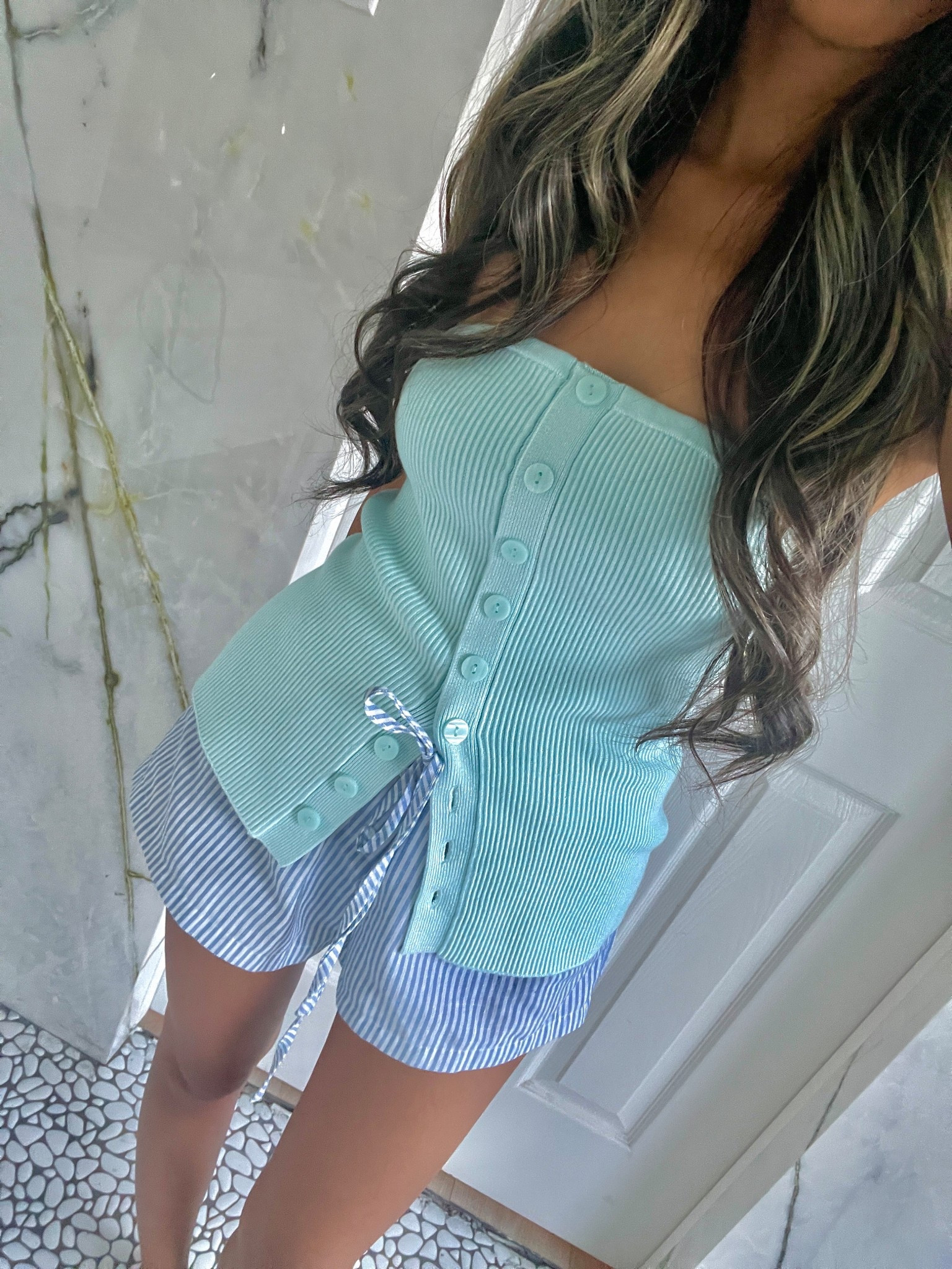 Blue Summer Fit 🦋

My shorts are $8 and my Abercrombie top is on sale! 



Abercrombie outfit Abercrombie top Abercrombie knit boxer shorts blue striped shorts summer outfit blue outfit tube top drawstring shorts summer shorts Hamptons outfit 

#LTKFindsUnder50 #LTKPetite