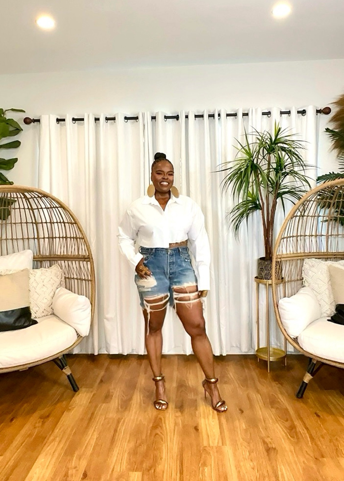 Spring transitional outfit. 

#goingoutoutfit #bermudashorts #casualoutfit #datenightoutfit 

#LTKstyletip #LTKmidsize #LTKSeasonal