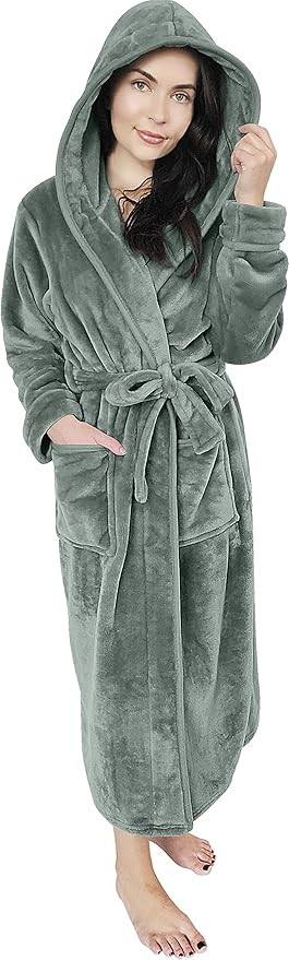 NY Threads Women Fleece Hooded Bathrobe - Plush Long Robe at Amazon Women’s Clothing store | Amazon (US)