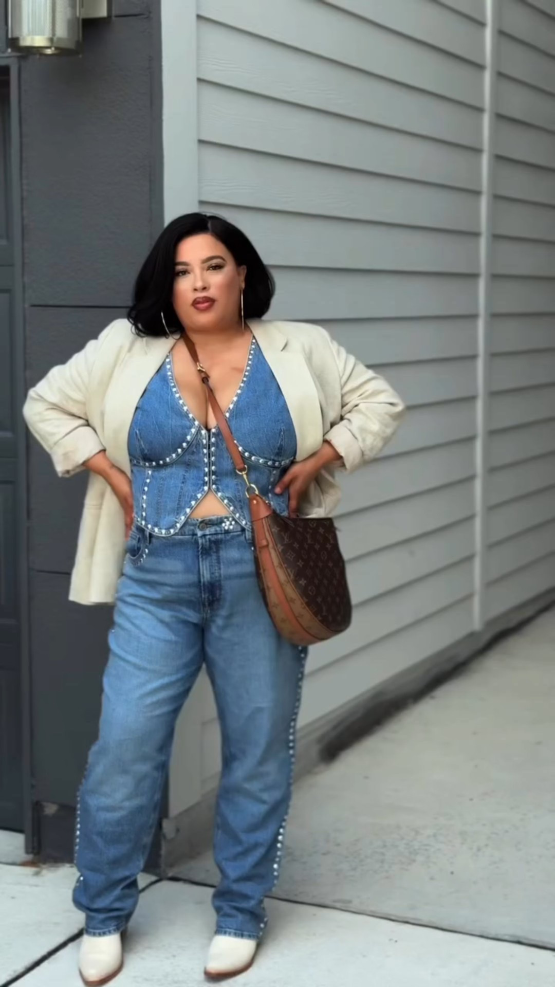 Today’s fit: denim, but make it elevated. ✨

This look from @macys was love at first sight. I’ve been eyeing it for a minute, so when I saw it was nearly 60% off… you already know I had to grab it! The silver details? Chef’s kiss. The hook details of the vest? Love! I may size down for a more snatched fit. Paired perfectly with these boots! Should I pull out a hat?

This fit is perfect for Summer and all my girls ready to line dance or prepping for Cowboy Carter 👀 XS-5X! What do y’all think?

Comment “denim” and I’ll send you the link 😍

#macysstylecrew #goodamerican #whatiwore #denimstyle #styleunder100 #ootd #momstylebutmakeitchic #whatiworetoday #cowboycarter #rodeoready #rodeooutfit #macyspartner #midsizeootd #midsizefashioninspo #midsizeoutfits