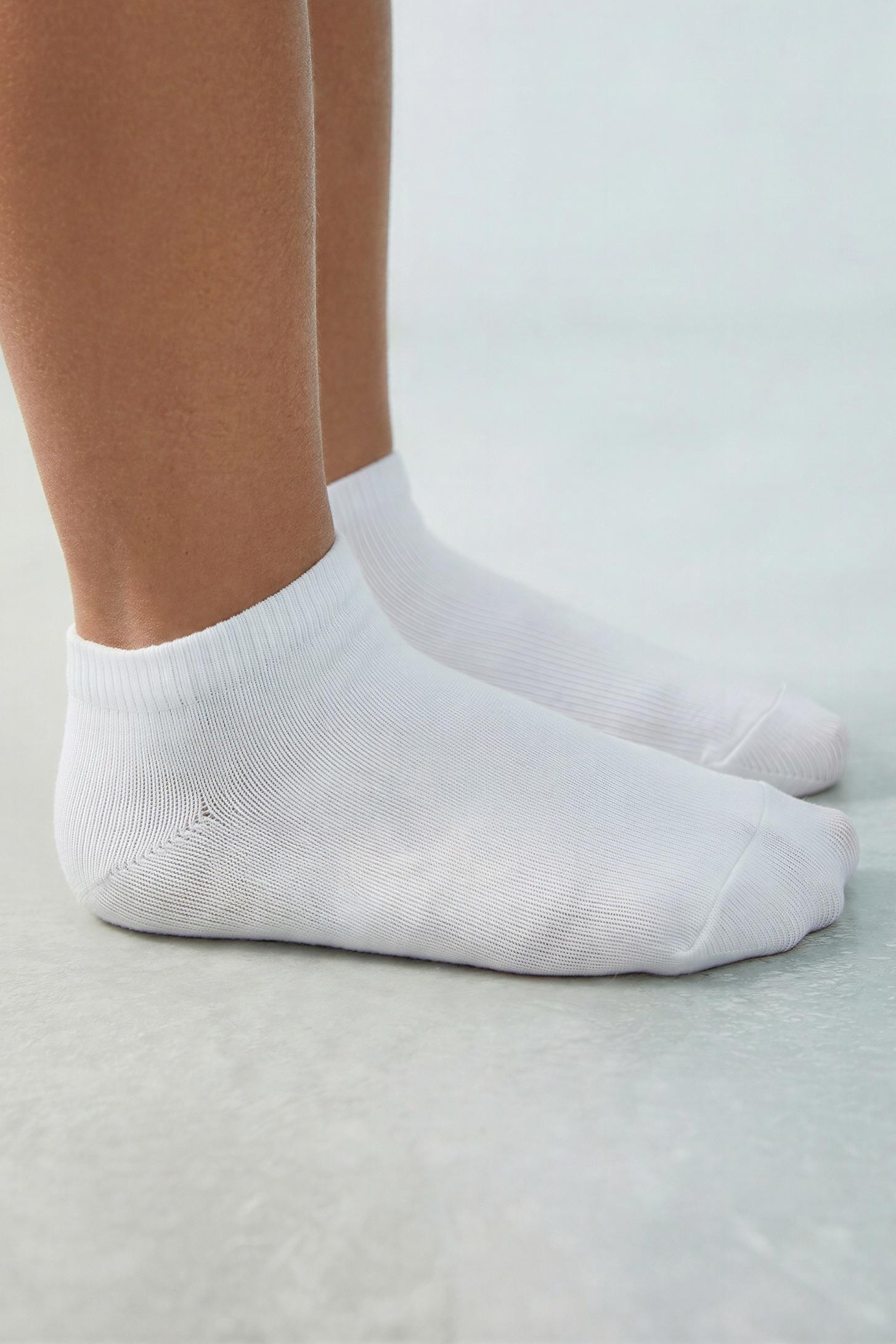 FOUR-PACK OF PLAIN ANKLE SOCKS | Zara UK