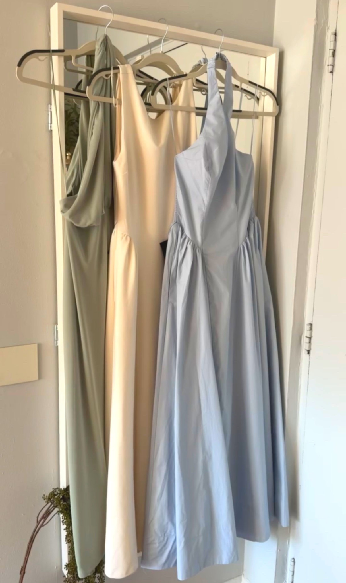 Save it for later: WEDDING GUEST OUTFIT INSPO 🤍💒

HOW GORGEOUS are all of these dresses?! Everything under $150!

Comment DRESS & I’ll DM you the links to shop  all of these @Dynamite Clothing  Clothing wedding guest dresses 💗

Which one is you fav?!!! 1, 2 or 3?

Cocktail dress • event dress • summer dress inspo • maxi dress 


#LTKSeasonal #LTKWedding #LTKFestival