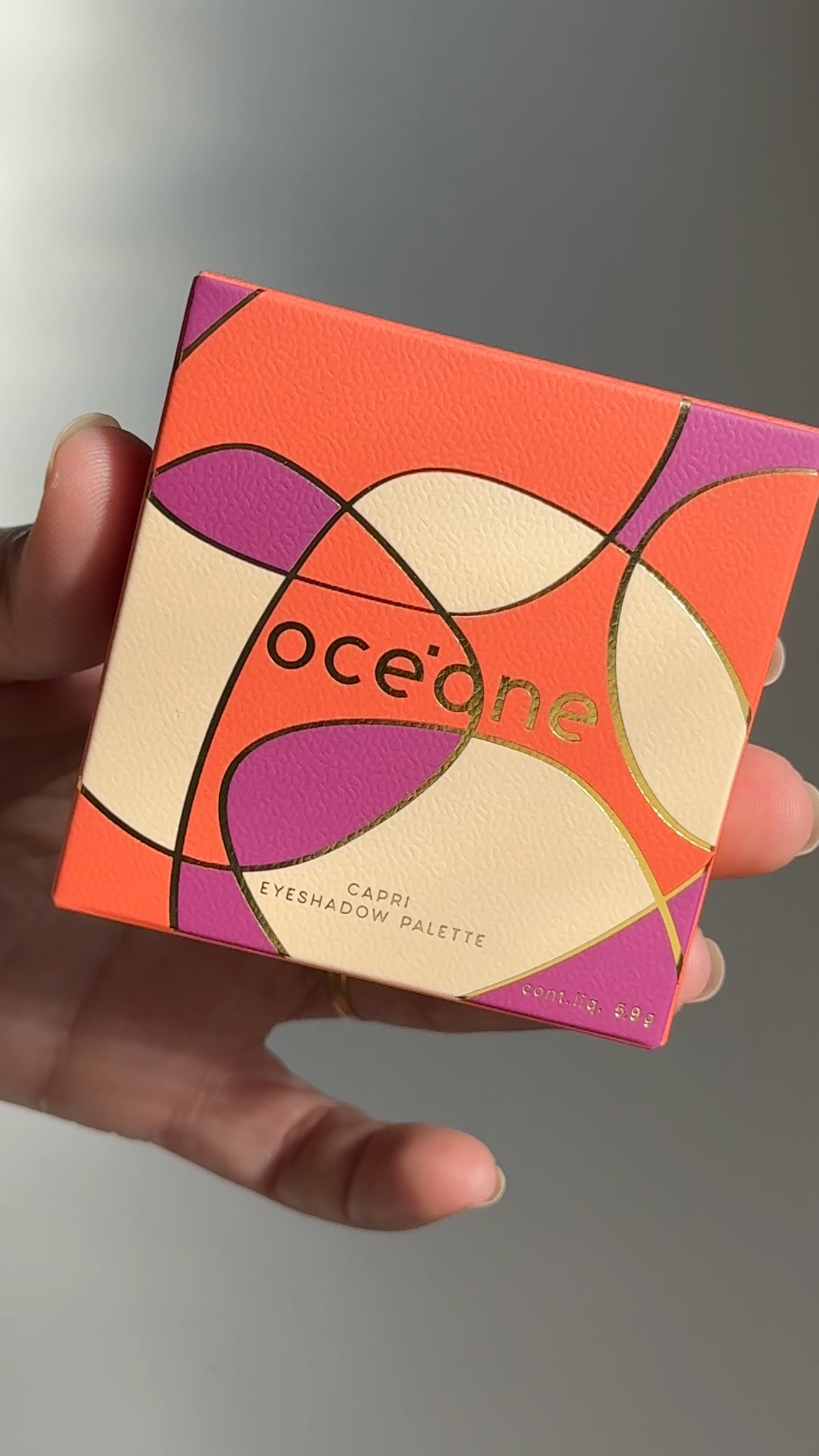 Uma paleta sofisticada feita pra quem ama brilho e cores neutras. Muito elegante, bem pigmentada e fácil de esfumar. 

#LTKbeleza #LTKbrasil