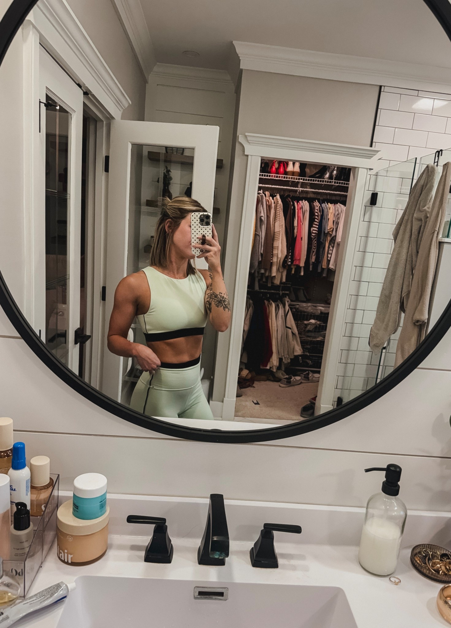Size small in top & bottom