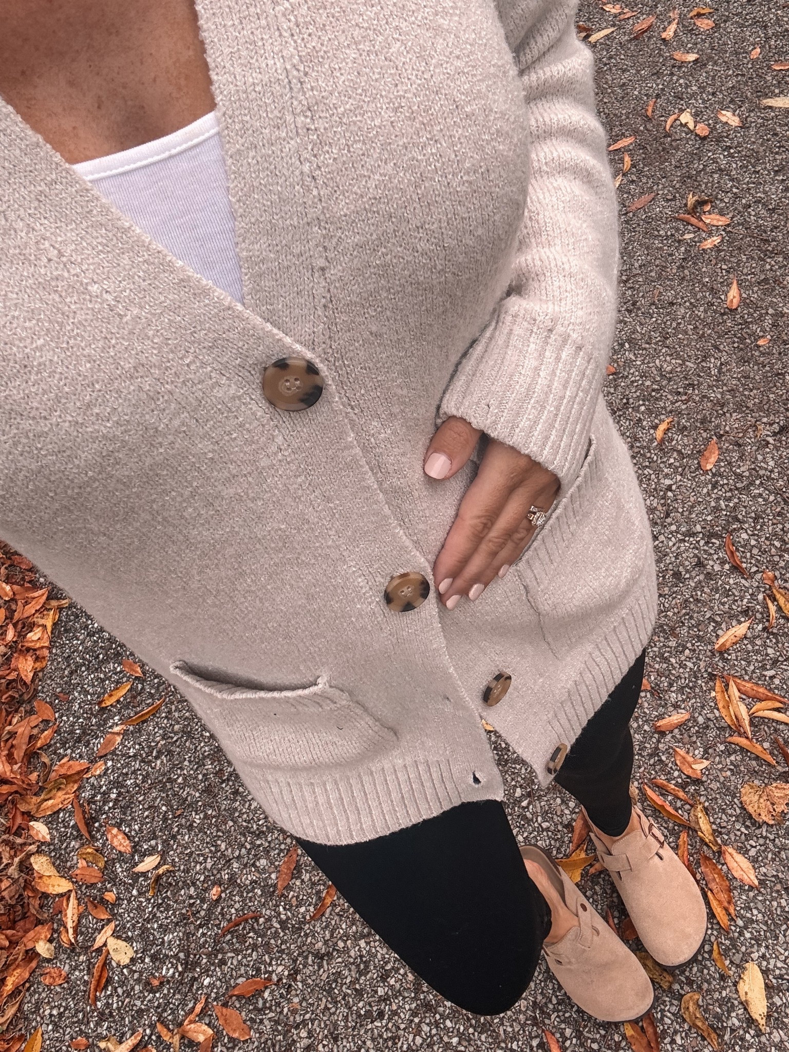 Walmart cardigan 
Fall finds 
Maternity leggings 
Amazon clogs 


#LTKFindsUnder50 #LTKBump