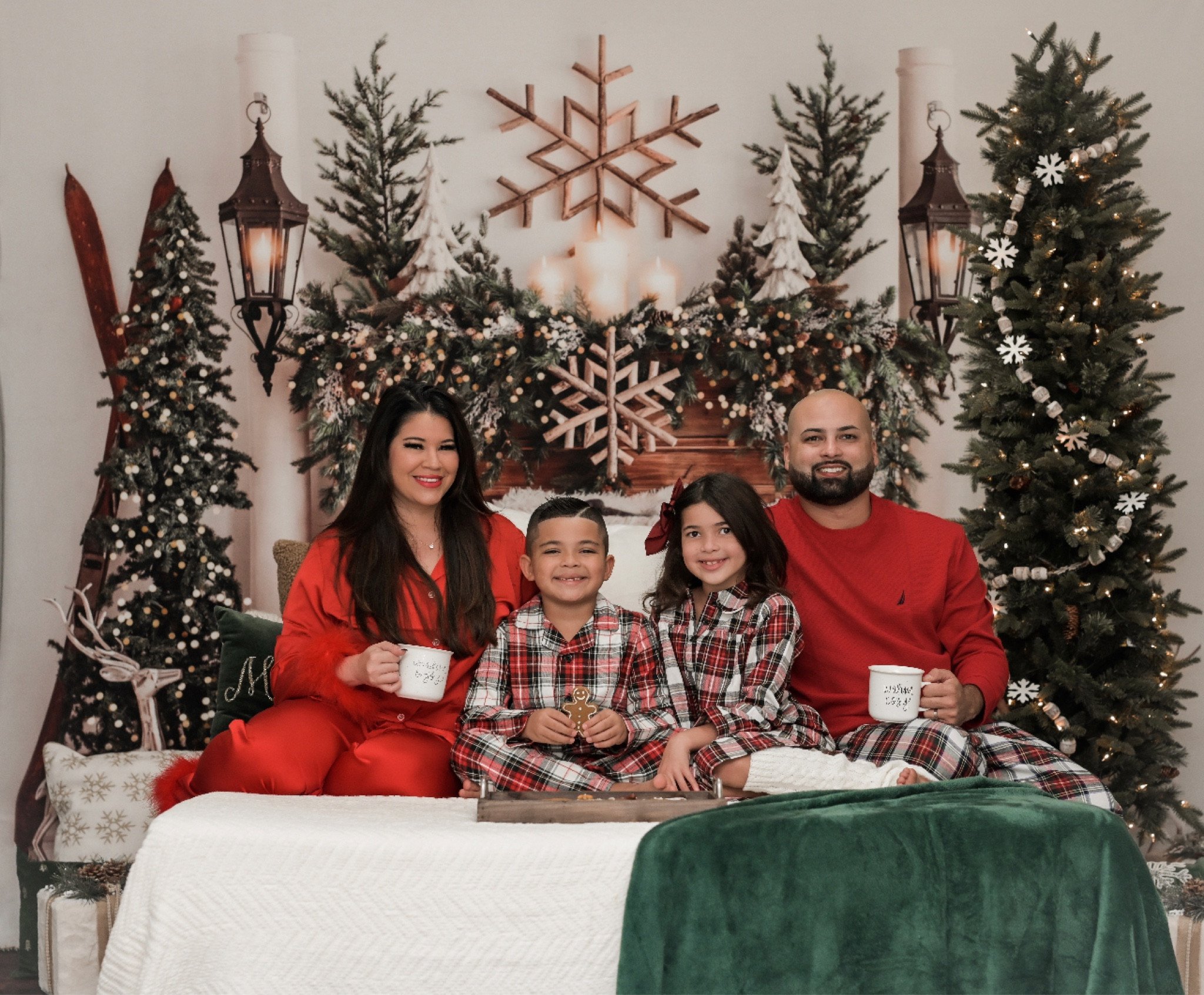Amazon Pajamas for the whole family 

Pajamas | Christmas | Family Pajamas | plaid pajamas | Christmas Pictures | Holiday Pictures | outfits for the holidays | winter outfits | Christmas Outfit 