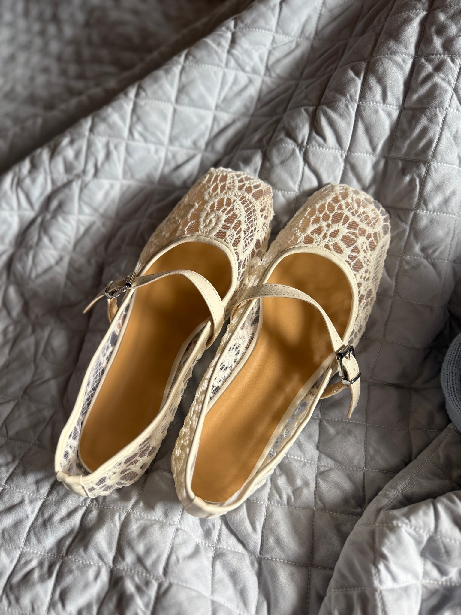 Amazon shoes I’m loving for this spring, summer, or fall! Fits true to size 


Amazon shoes / flats / ballet flats / lace up sandals / spring summer fall / mom style / church outfit shoe / daily day to day / mom shoes / trending trendy / 2026 / summer fashion fall fashion spring fashion / neutral brown white / Mother’s Day gift idea ideas gifts / Amazon find finds / try on /

#LTKootd #LTKmomlife #LTKgrwm