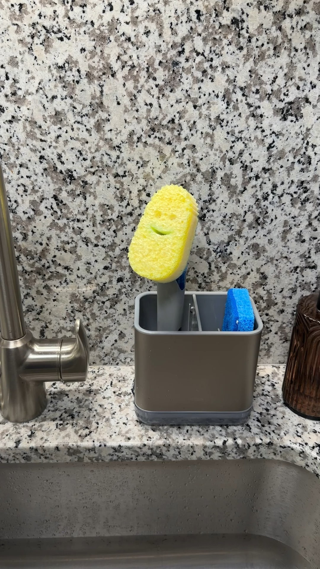 New scrub daddy holder for the apartment 

#LTKU #LTKHome