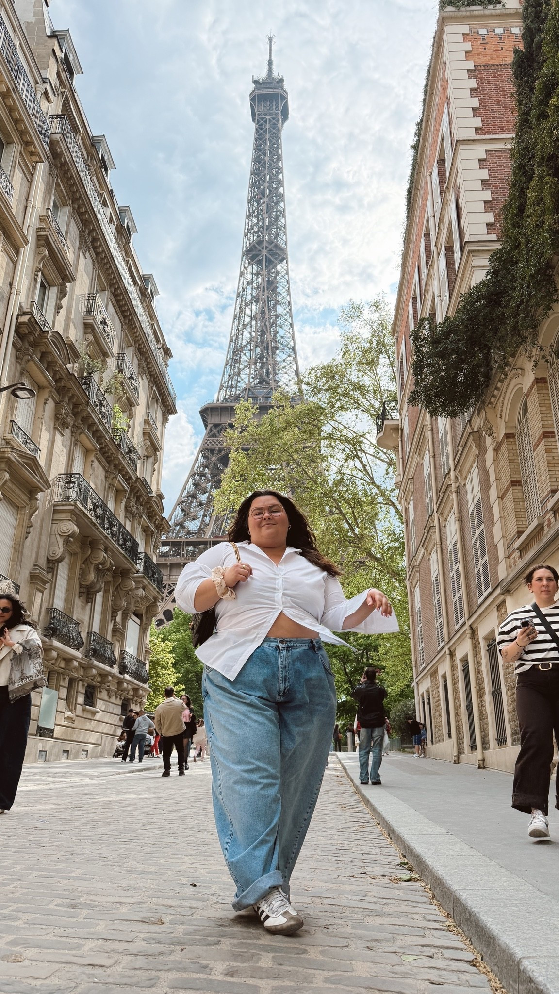 plus size Paris outfit 
- button down top: @Avenue size 3X 
- barrel leg jeans: @ASOS size 24 
- glasses: Warby Parker 
(I’m 5’2 and a size 20)

#LTKMidsize #LTKPlusSize #LTKPetite