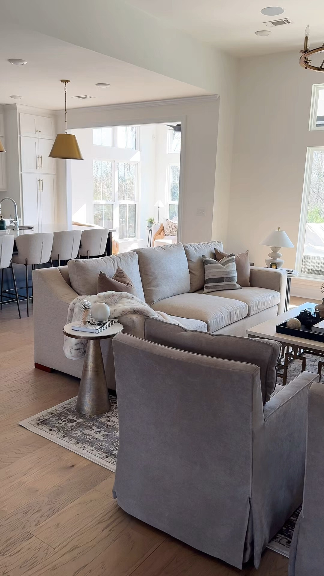 Traditional with a modern twist.

#LTKHome #LTKU