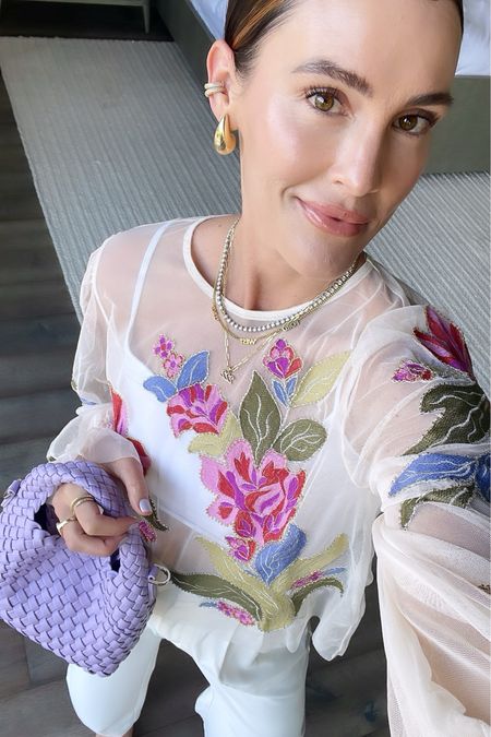 FASHION \ date night fit🌸🌸 Flower blouse (wearing a small) paired with white Amazon (trousers wearing a small) and purple mini handbag💜

Wedding
Bride
Bachelorette 

#LTKStyleTip #LTKFindsUnder50 #LTKSeasonal