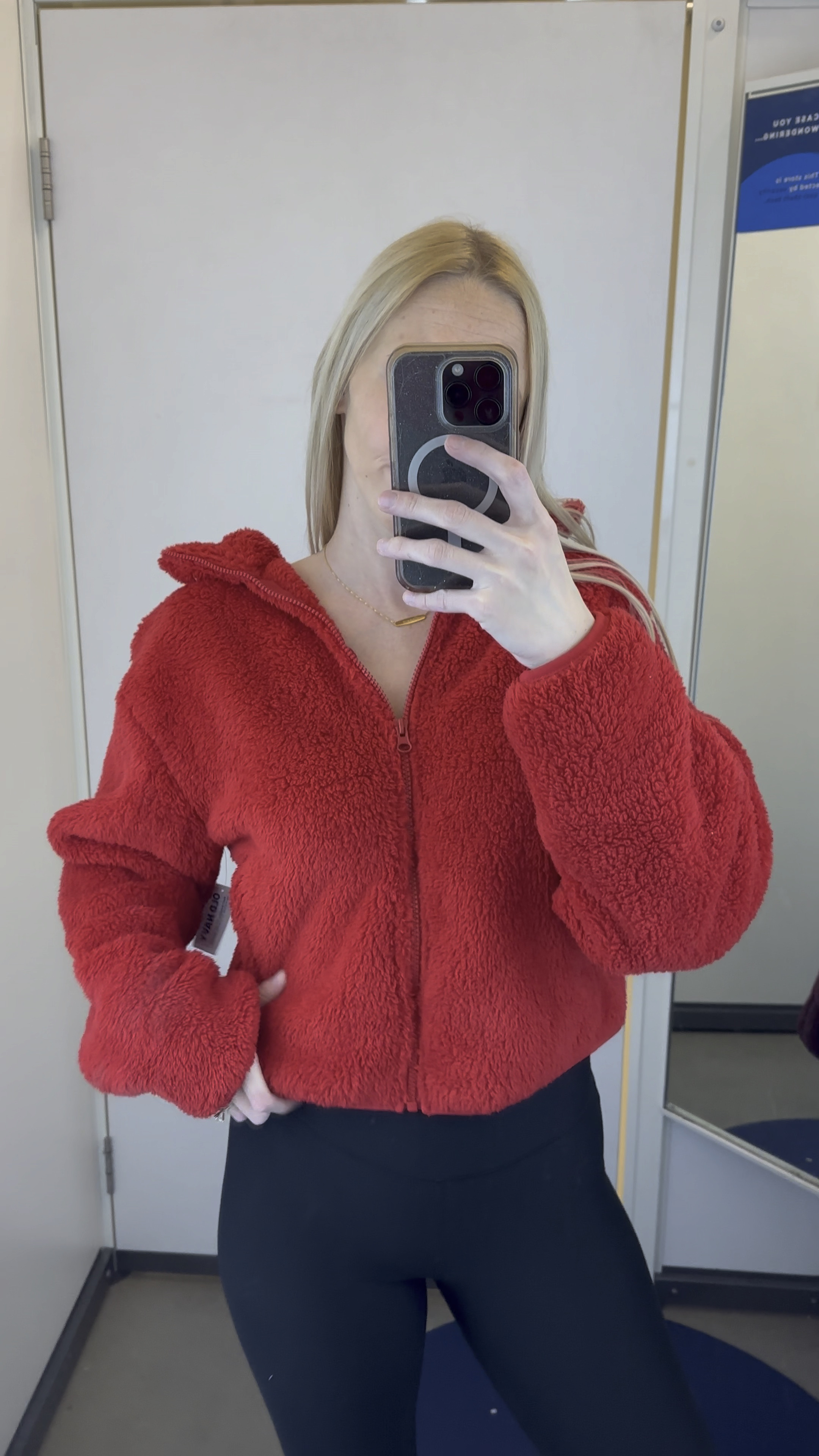 Old Navy Sale Sherpa jacket! ❄️☃️

This full zip Sherpa jacket is so cute! I’m in a size small, a size up from my normal size so that it would be a little bigger. Looks so good with a pair of flare leggings and platform boots!

Sharing some more Old Navy fashion finds and Old Navy activewear below! 🥰

#LTKGiftGuide #LTKHoliday #LTKCyberWeek