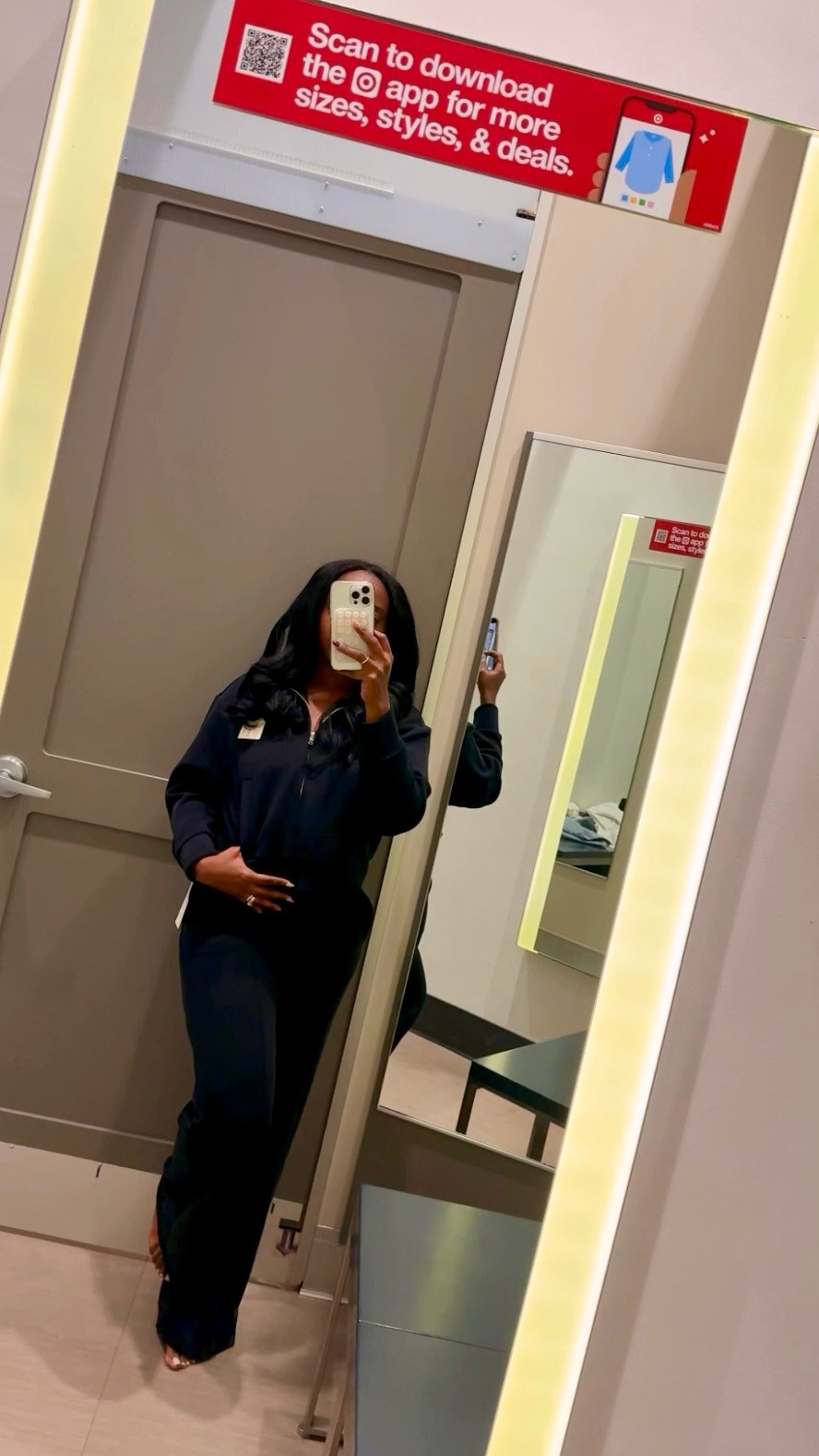 Cozy 🖤

#LTKgrwm #LTKootd #LTKActive