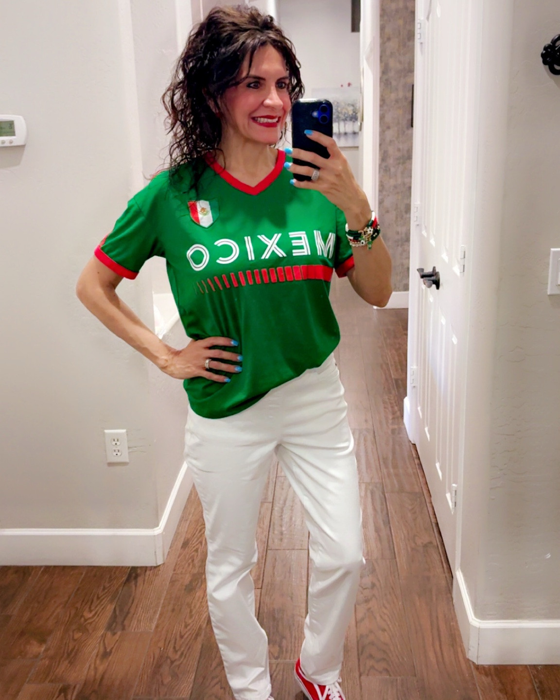 🇲🇽⚽️ Game day turned into a victory celebration! So proud to wear my Mexico colors tonight. Nothing better than cheering on our team with family and making memories. ¡Vamos México! 💚🤍❤️

#MexicoGame #VamosMexico #ProudToBeMexican #MexicoWins

#LTKootd
