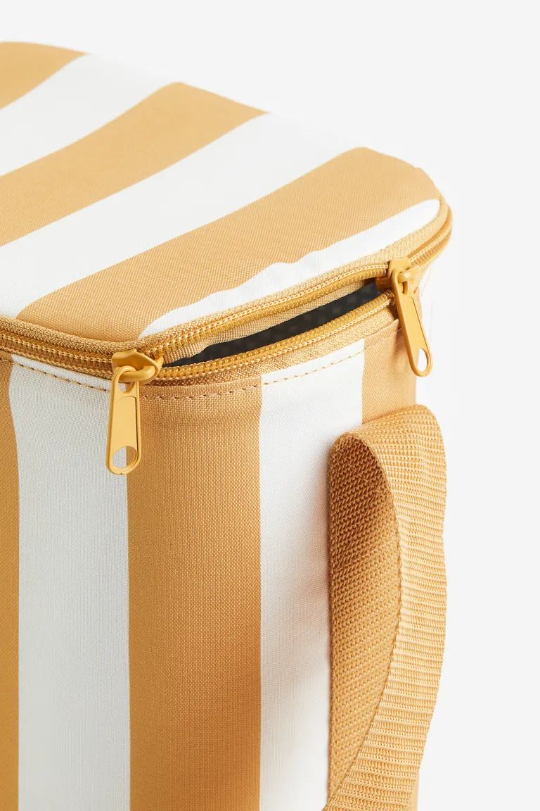Cooler Bag with Shoulder Strap | H&M (US + CA)