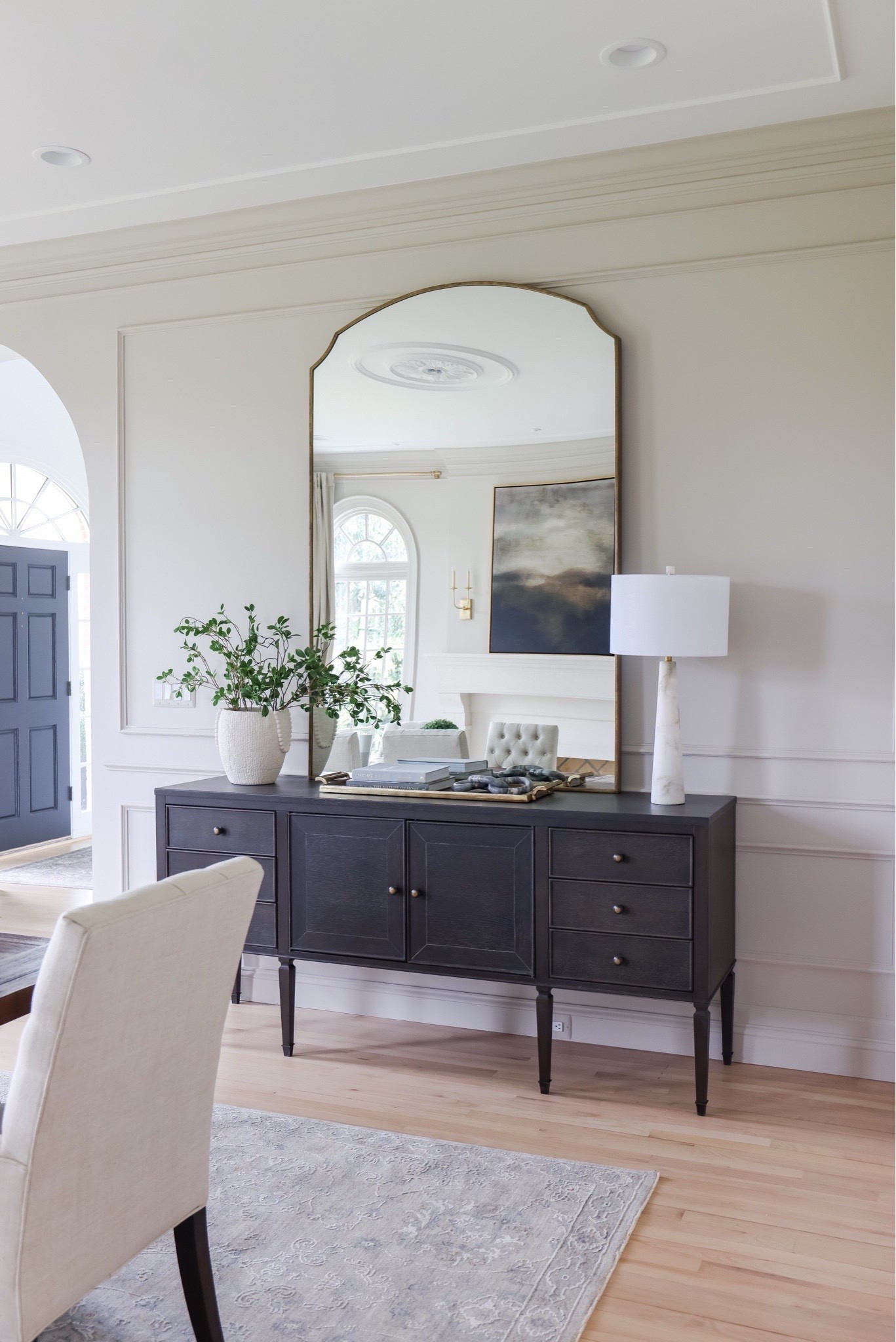 Dining room styling ideas featuring my favorite faux stems from Amazon! #archedmanor #modernhome #neutralhome #homedecor #casualstyle #neutralstyle 

Decor  home decor  lamp  decorating  home finds  console decor  table decor  vase  faux plants  ArchedManor



#LTKHome #LTKSeasonal