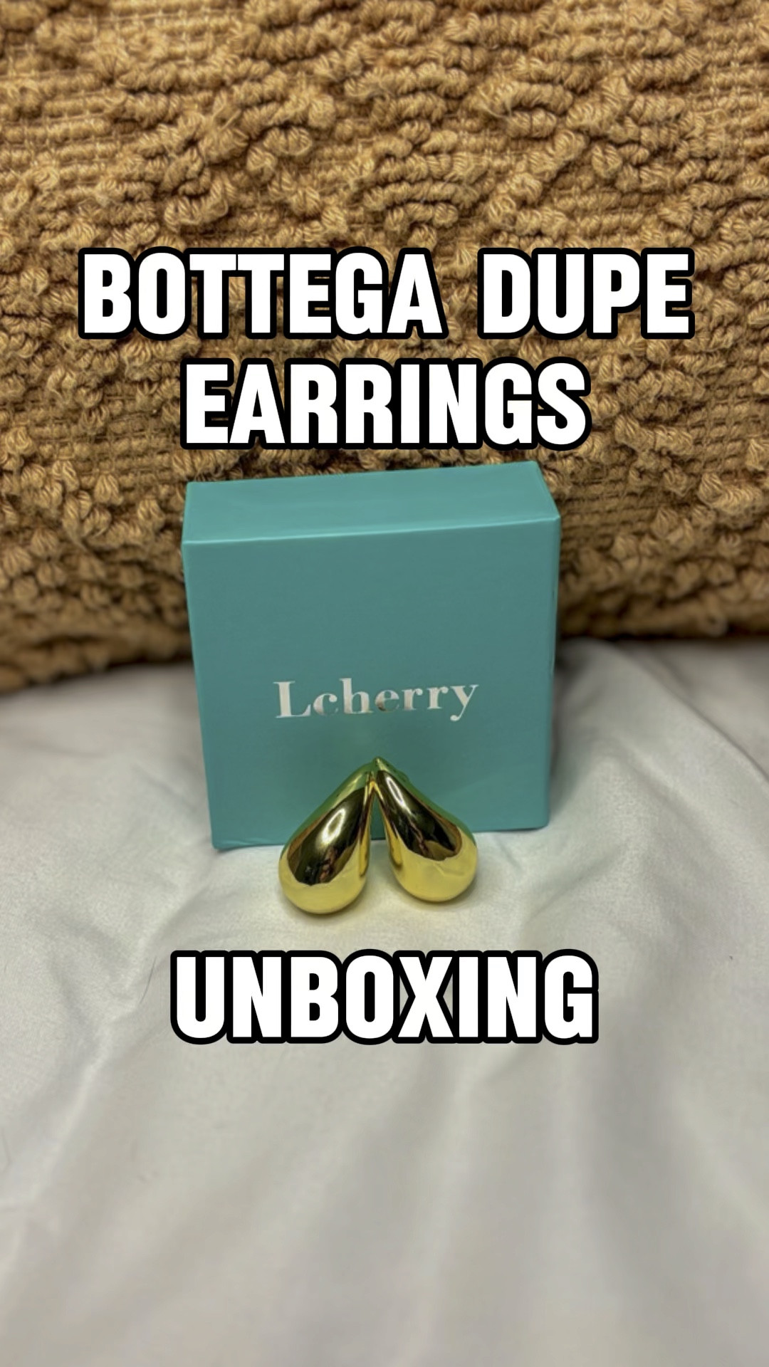 These earrings are so cute!!

#LTKVideo #LTKGiftGuide #LTKStyleTip