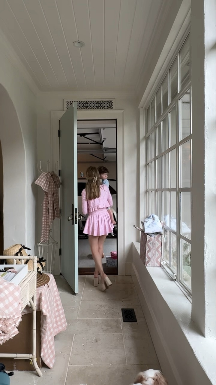 Tennis Dress and high heels = the perfect combination. This LoveShackFancy tennis dress and my Larroude Dolly Mules are chef’s kiss. 