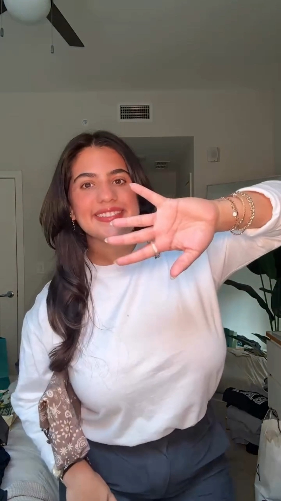 Obsessed with the fit of these @uniqlousa pants 

#ootd #fashiontiktok #outfitinspo #casualoutfits #creatorsearchinsights