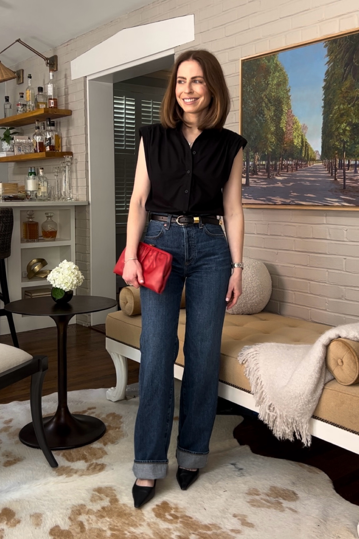 Black sleeveless poplin top EVEREVE old
Wide leg medium wash denim Citizen of humanity
Black pointed toe sling back heel Sam Edelman
Red clutch vintage 