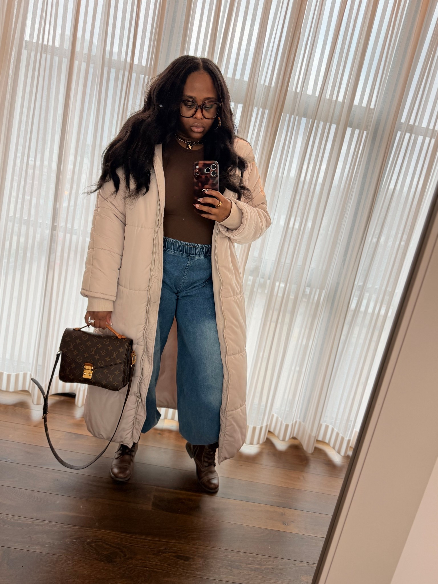 An easy outfit formula for Chicago weather: effortless layers. 

#LTKgrwm #LTKPlusSize #LTKFindsUnder100