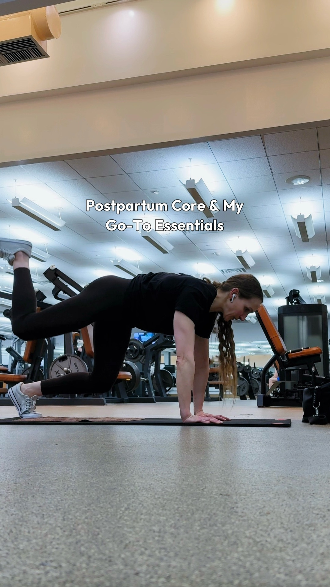 Sharing a few core moves I’m doing right now to rebuild strength postpartum—and linking the pieces that make these workouts feel good and doable. Nothing complicated, just what I actually reach for. 

#ltkfitness #postpartumfitness #momlife #fitmom #athleisure #workoutstyle #ltkactive #dailywear

#LTKBaby #LTKmomlife #LTKselfcare