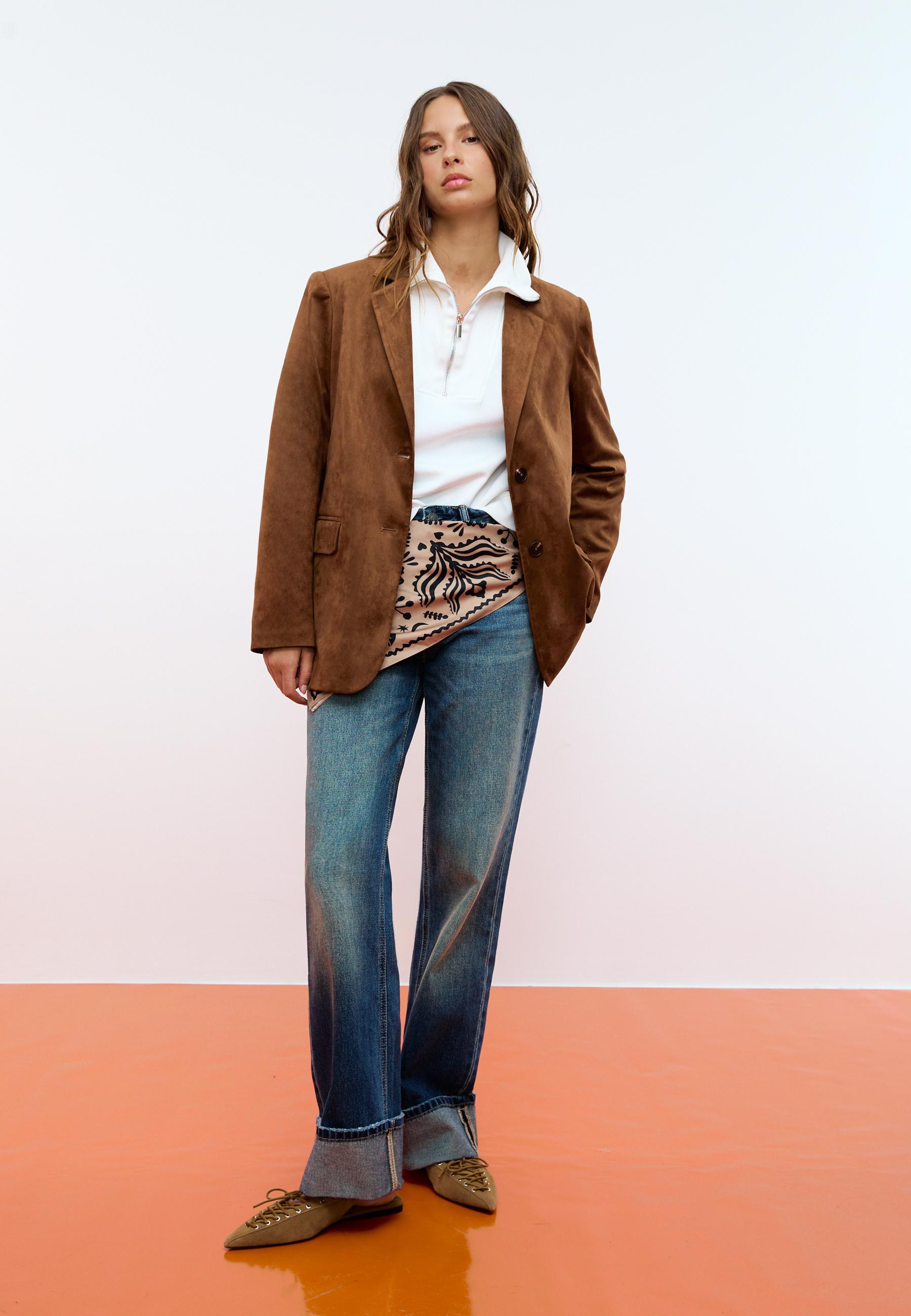 Regular fit faux suede blazer - Women's See all | Stradivarius United Kingdom | Stradivarius (UK)