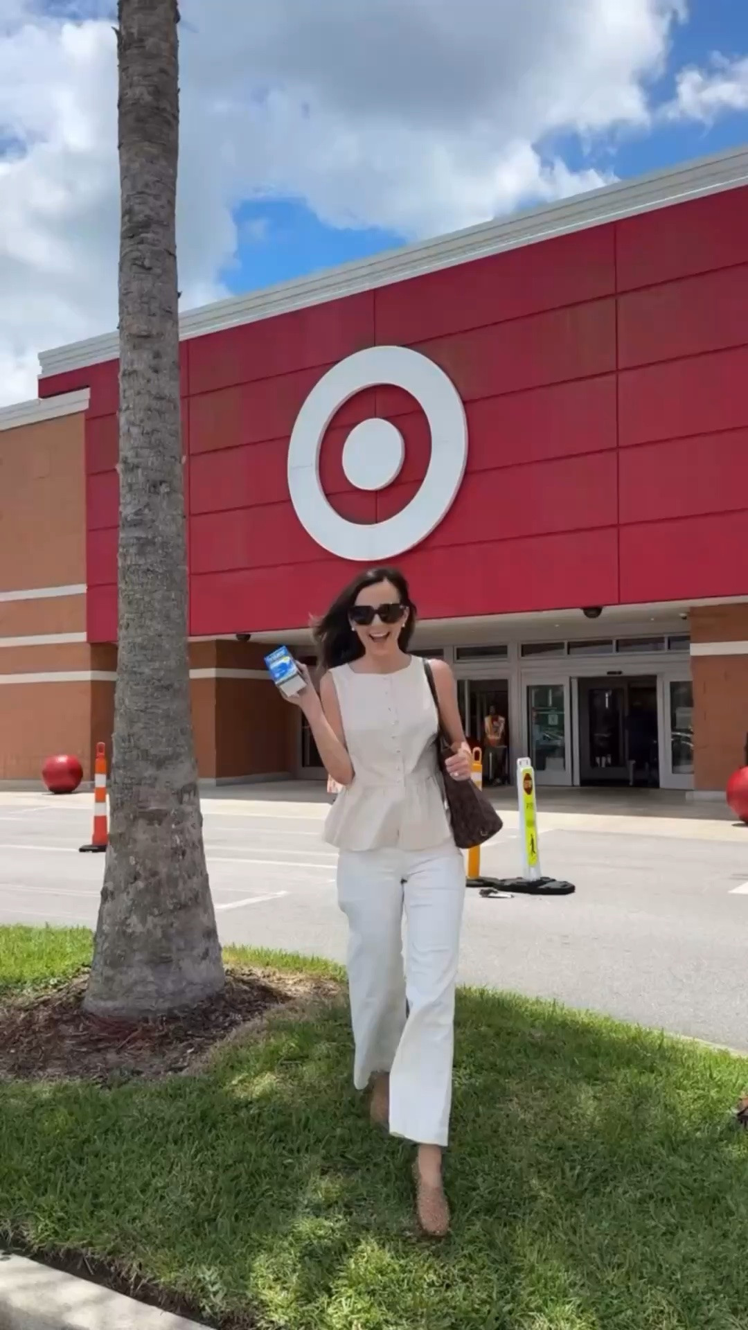 Dry eyes no more thanks to @systane.us PRO Preservative Free Lubricating Eye Drop Vials. I got mine recently from @target and they've been so helpful when my eyes get tired from too much screen time. #ad #Systane #eyecare #dryeye #target