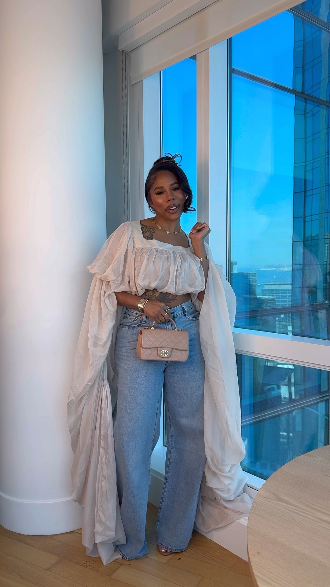 🚨RESTOCKED! I loveeee this outfit besties! & I linked similar options for you. And of course the jeans are linked as well 



#LTKFestival #LTKgrwm #LTKdayinmylife