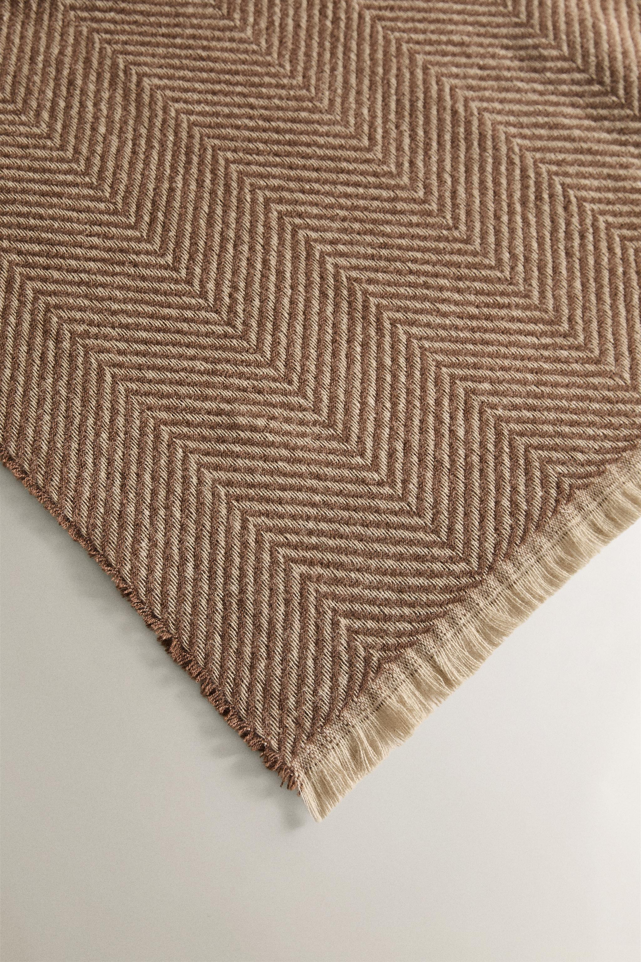 HERRINGBONE BLANKET | Zara US