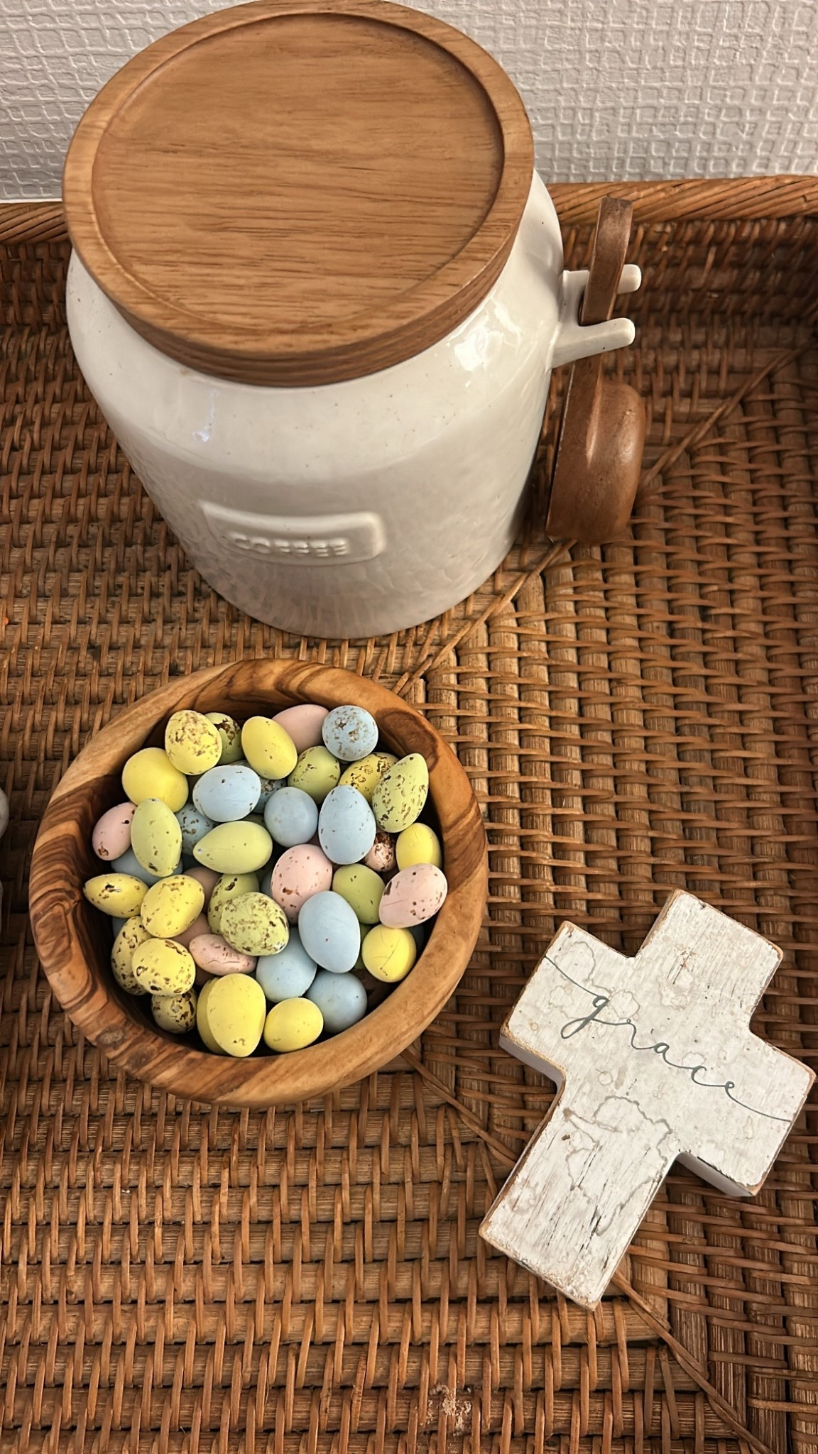 Coffee bar snackies✨
Loving my new coffee bean holder— it seals shut to keep it fresh for my morning brew☕️
#coffeebar #coffeecontainer
#target #targethome

#LTKmorningroutine #LTKHome #LTKdayinmylife