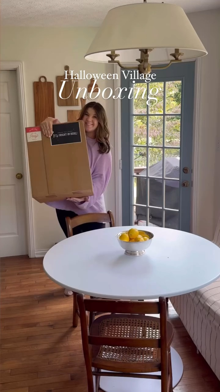 Halloween village? Immediately yes!

Comment SHOP and I’ll send you the links!👻

.
.
.
.
#halloweenfinds #halloweenfind #halloweendecor #halloweenvillage #halloweenparty #unboxing #shopwithme #girlyhalloween