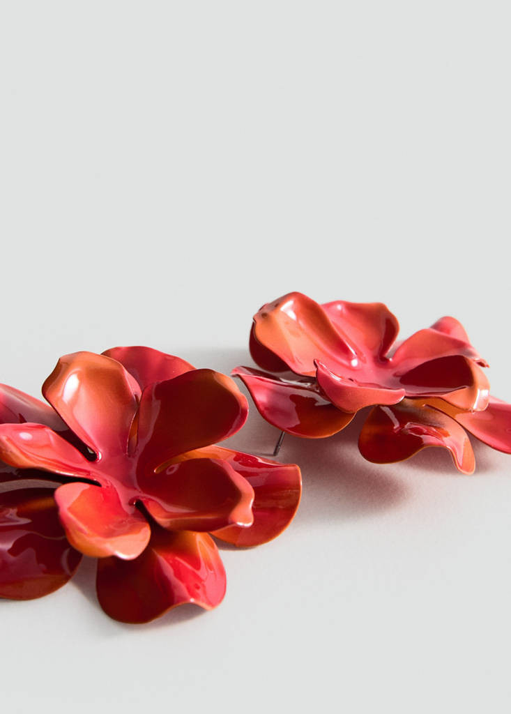 Embossed flower earrings orange - Women - One size - MANGO | MANGO (UK)
