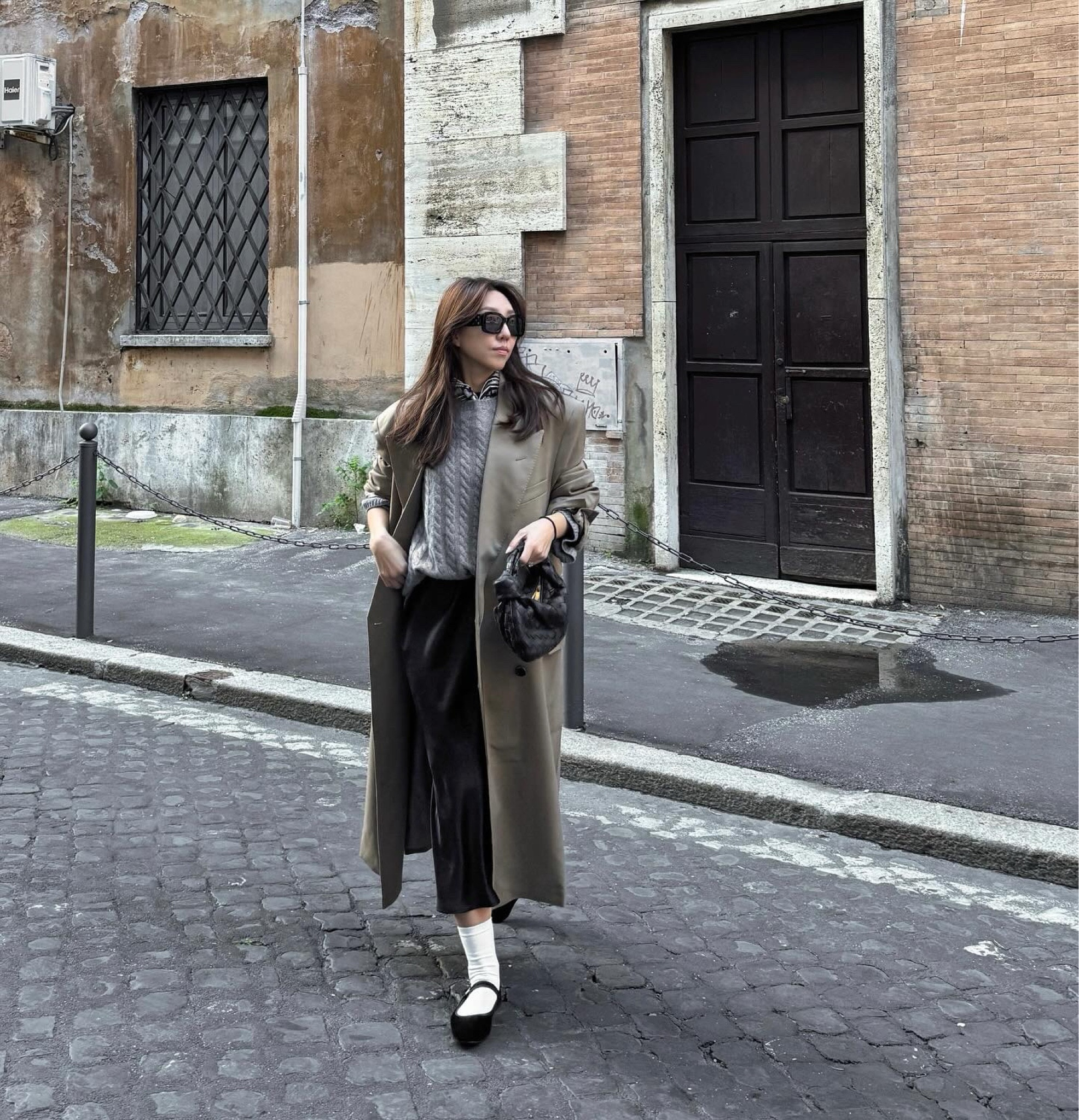 Boungiorno, trench season! 🧥🤍


#ootdnewyork10 #trenchseason #trenchcoat #trenchcoats #styleideas #ootdideas #outfitideasforyou  

#LTKstyletip #LTKshoecrush #LTKtravel