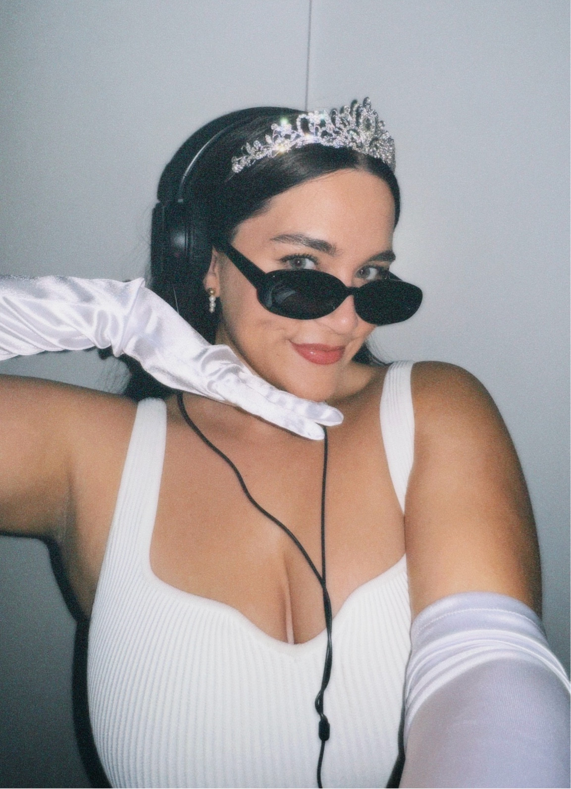 Princess diaries costume accessories for Halloween - these are all from Amazon and they worked out perfectly! 👑 Such a bit! Plus you can reuse them in other costumes and wear the sunnies everyday 😎