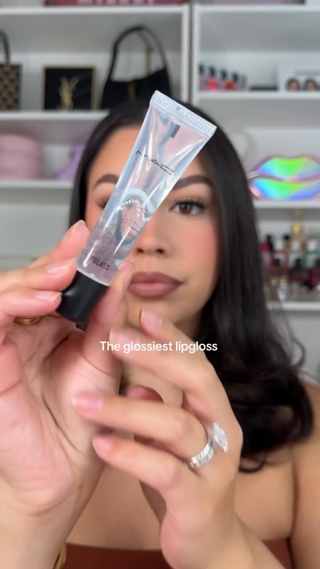 The best @maccosmetics lipglass 👄

#lips #lipcombo #makeup #lipglass #clearlipgloss @ultabeauty #ultabeautyhaul