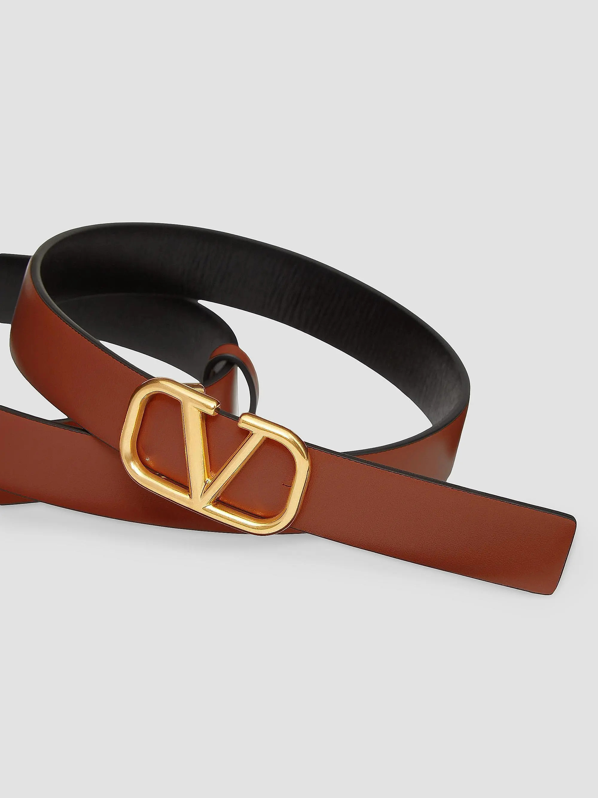 Reversible VLogo Signature Belt in Glossy Calfskin 20MM | Saks Fifth Avenue