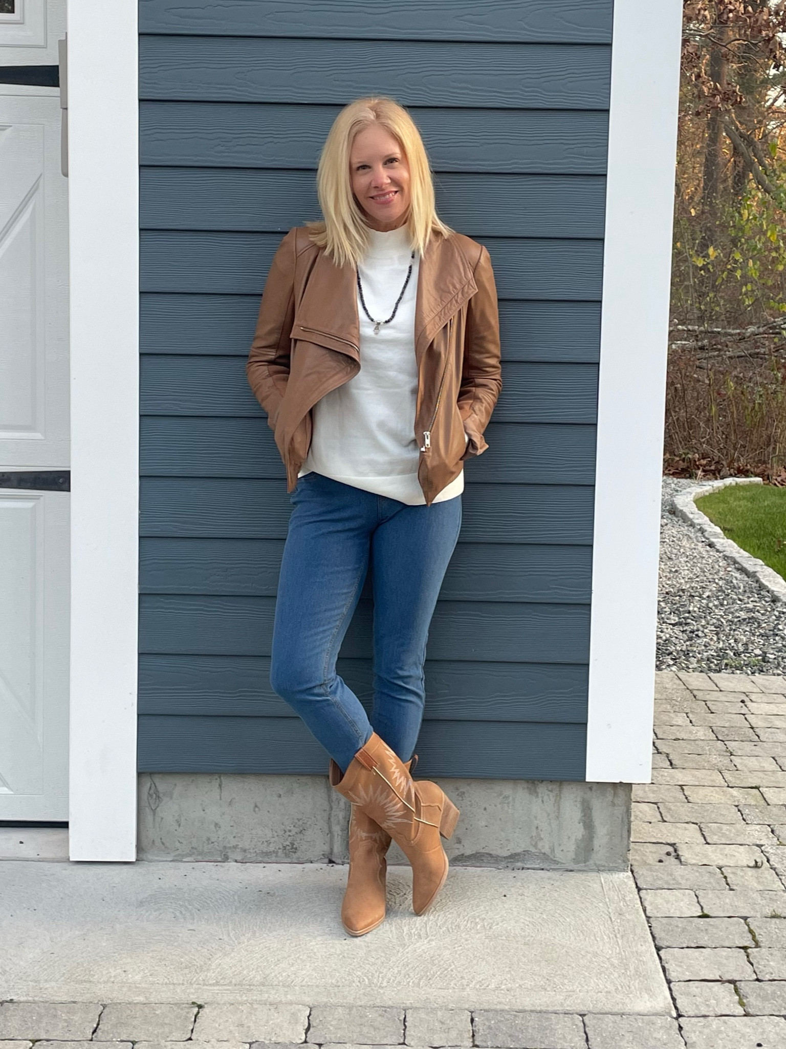 
#hue #hueleggings #leggings #leggingsoftheday 

#LTKunder100 #LTKSeasonal #LTKstyletip