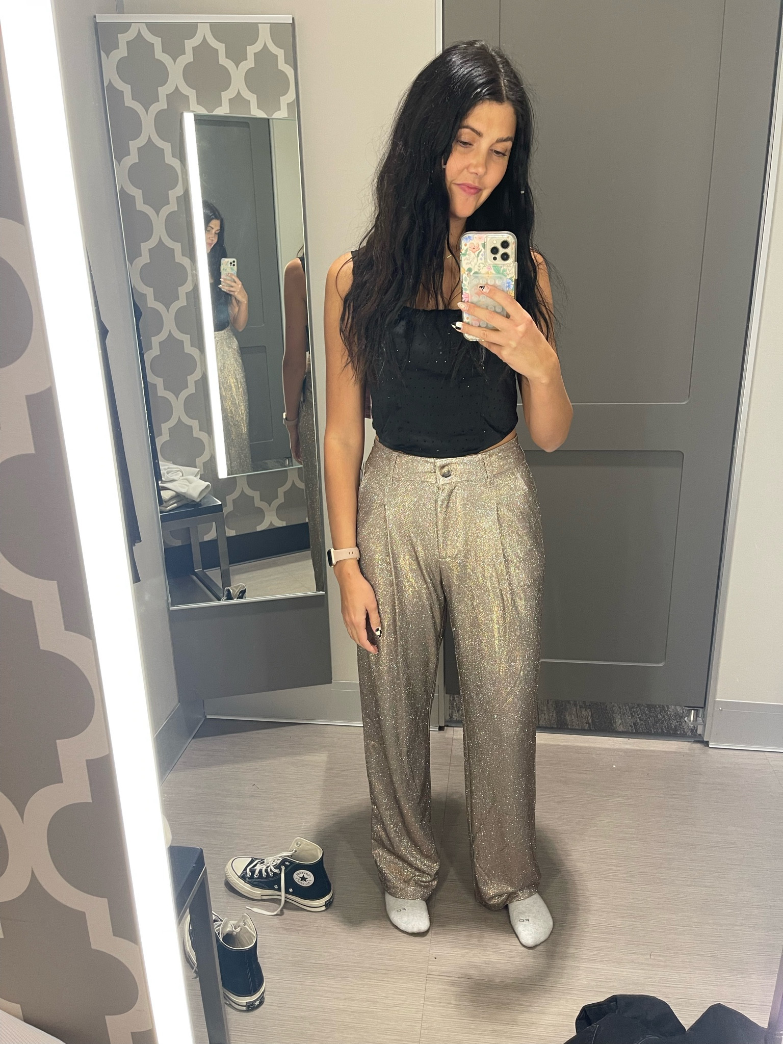 Obsessed with these pants!!! And love that This too wasn’t too cropped. Pants are true to size. I sized down in the top to a small! Wearing a medium in the picture though! 

#LTKparties #LTKHoliday #LTKfindsunder50