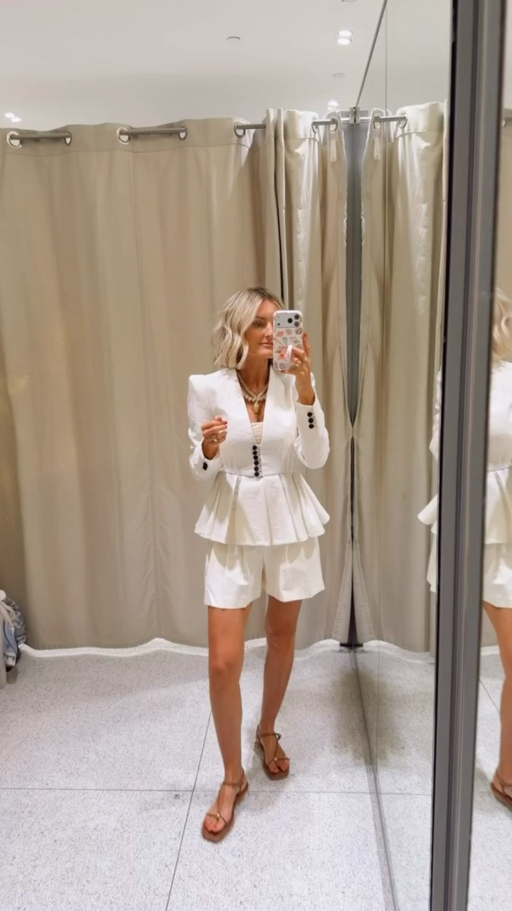 Love this monochrome moment for an elevated everyday look 👏🏼 wearing S in the top & XS in the shorts.

Loverly Grey, Zara, summer workwear, summer outfit ideas, summer fashion

#LTKootd #LTKSeasonal #LTKWorkwear