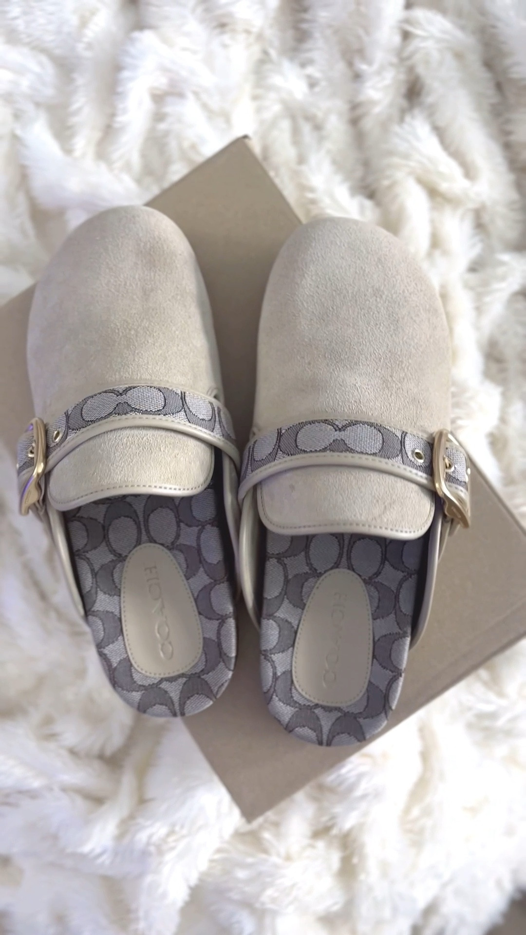 Breaking in my Ashton Clog In Signature Jacquard for the fall!  Click the links below to shop my look! 

#LTKFallSale #LTKShoeCrush #LTKStyleTip