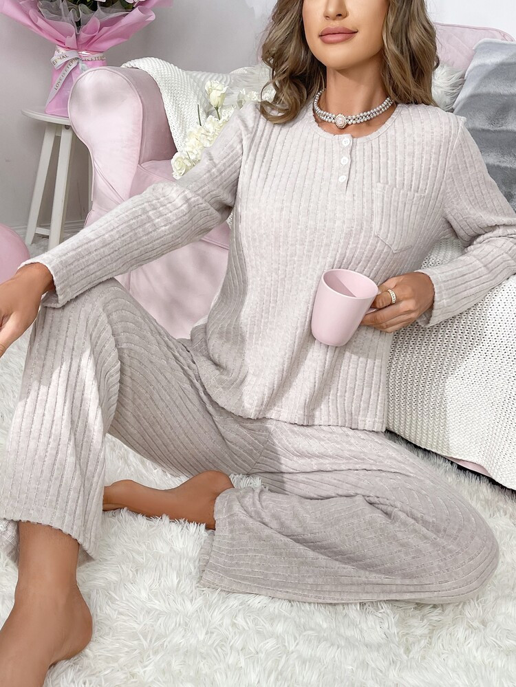 New
     
      Half Button Tee & Pants Lounge Set | SHEIN